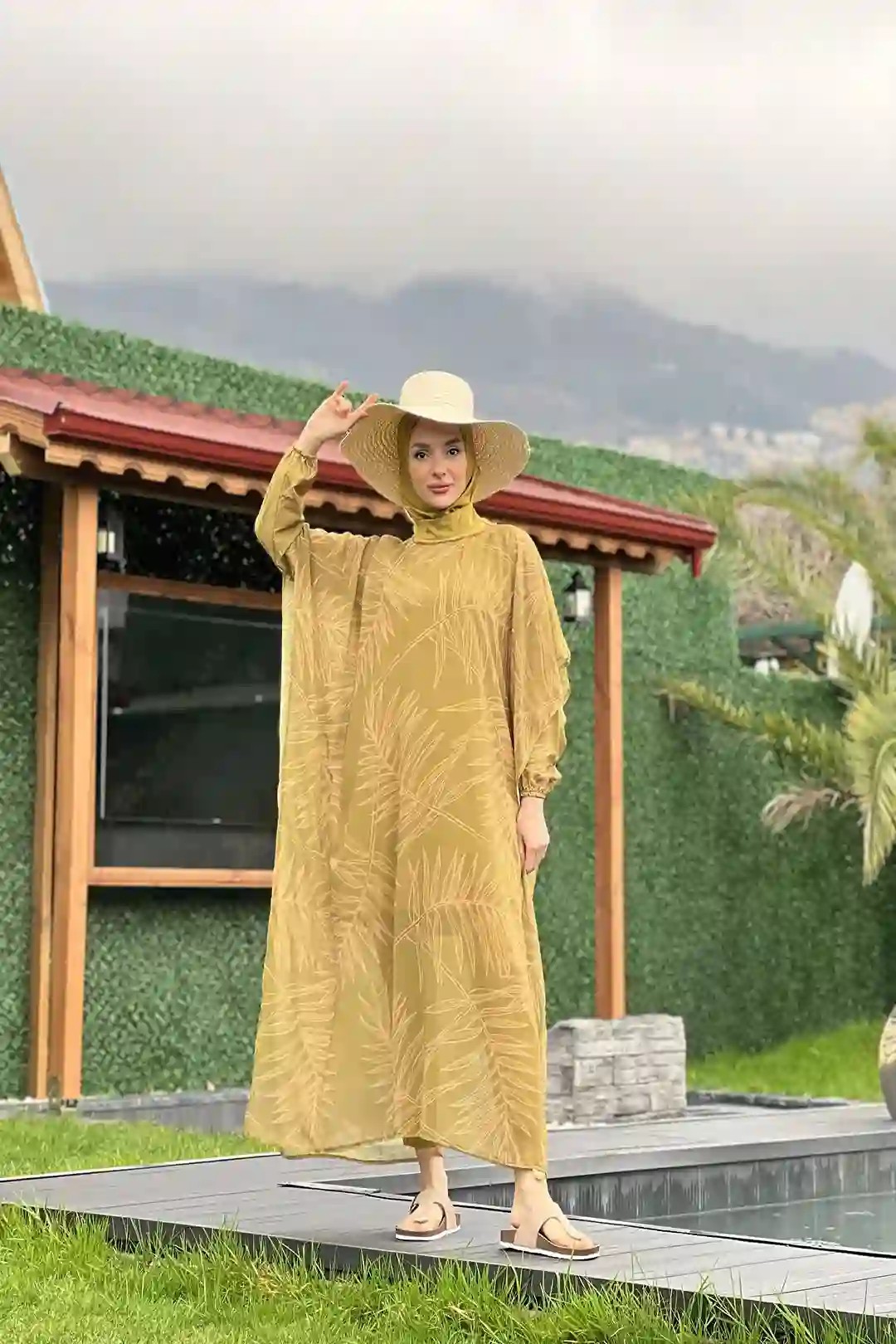 Toptan Polyester Elastan Kumaş Yaprak Desenli Kolları Lastikli Dörtlü Tesettür Mayo - YAĞ YEŞİLİ