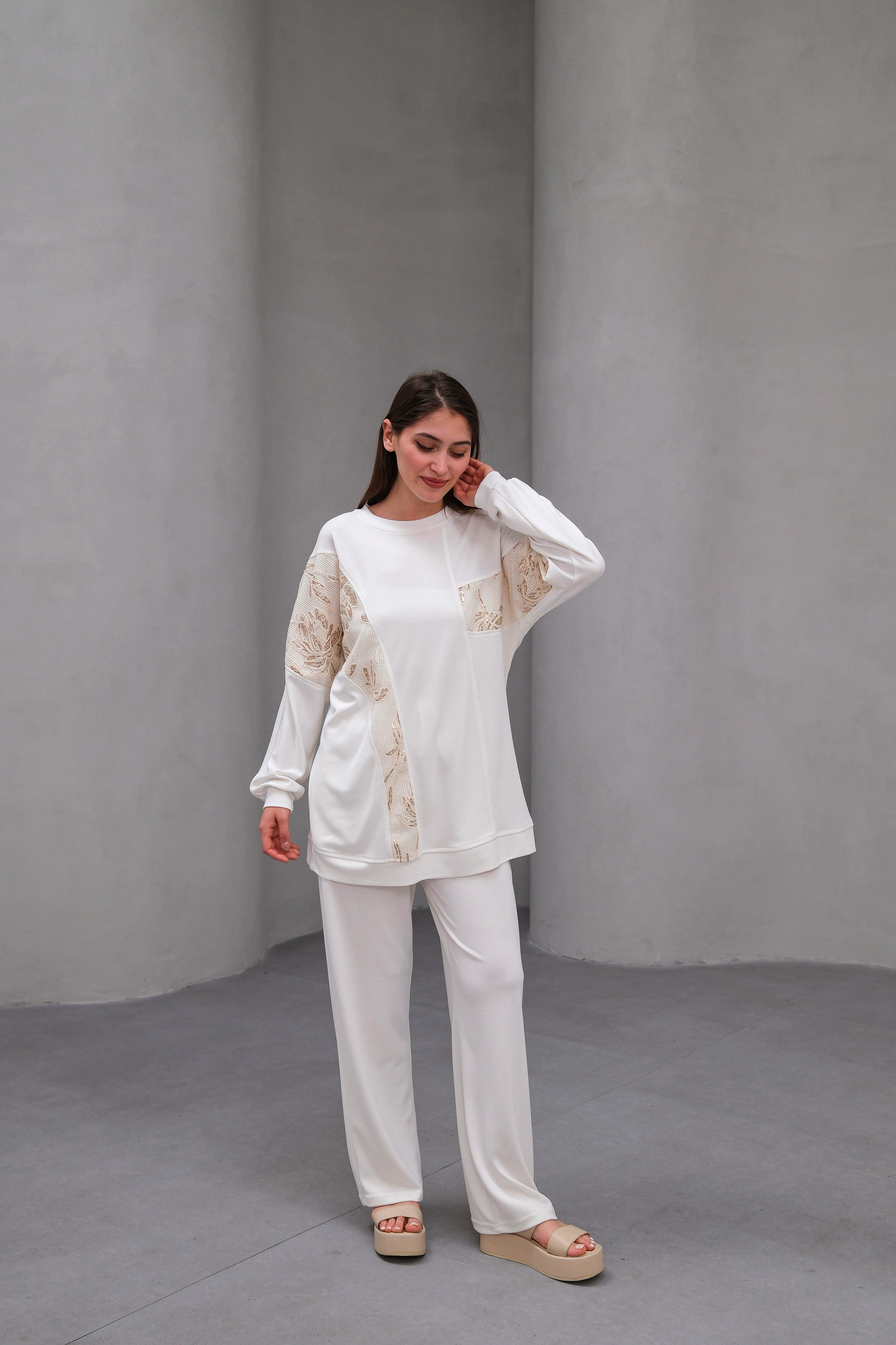 Wholesale Ecem Fabric Patterned Net Fabric Detailed Two Piece Suit - 10655 Product Information - White