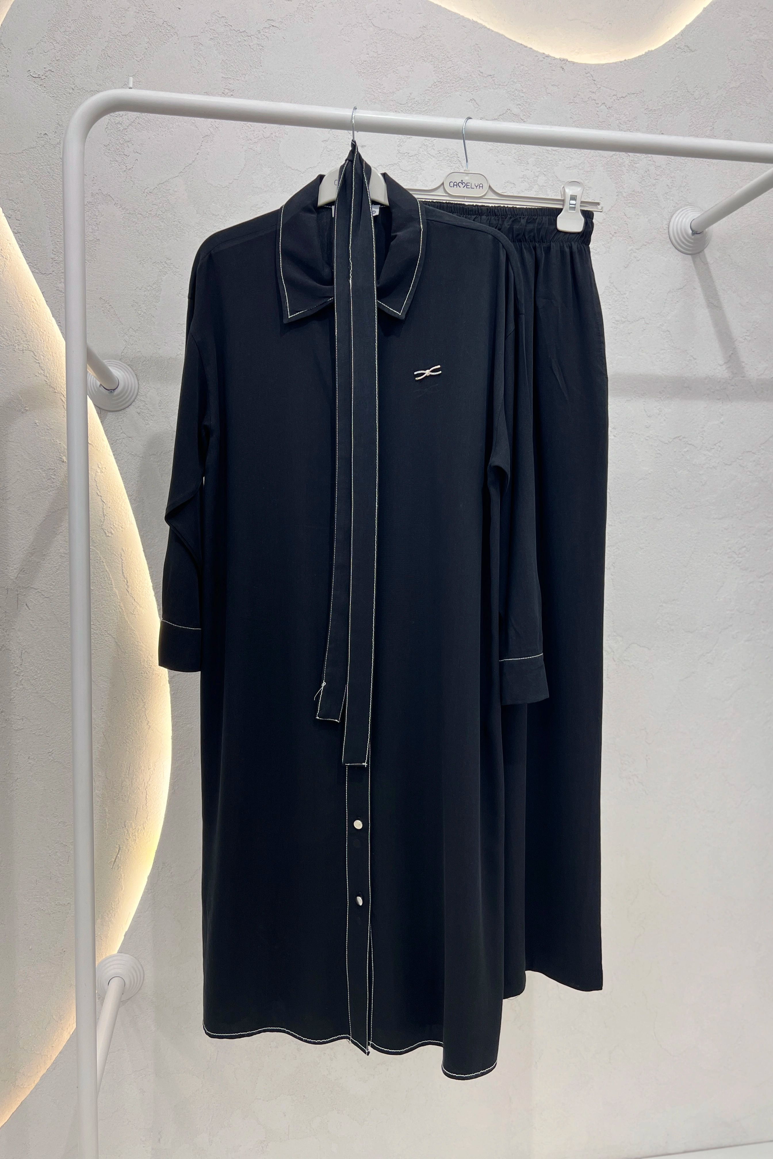 Wholesale Tencel Fabric Buttoned and Belted Two Piece Suit - 10693 Product Information - Black