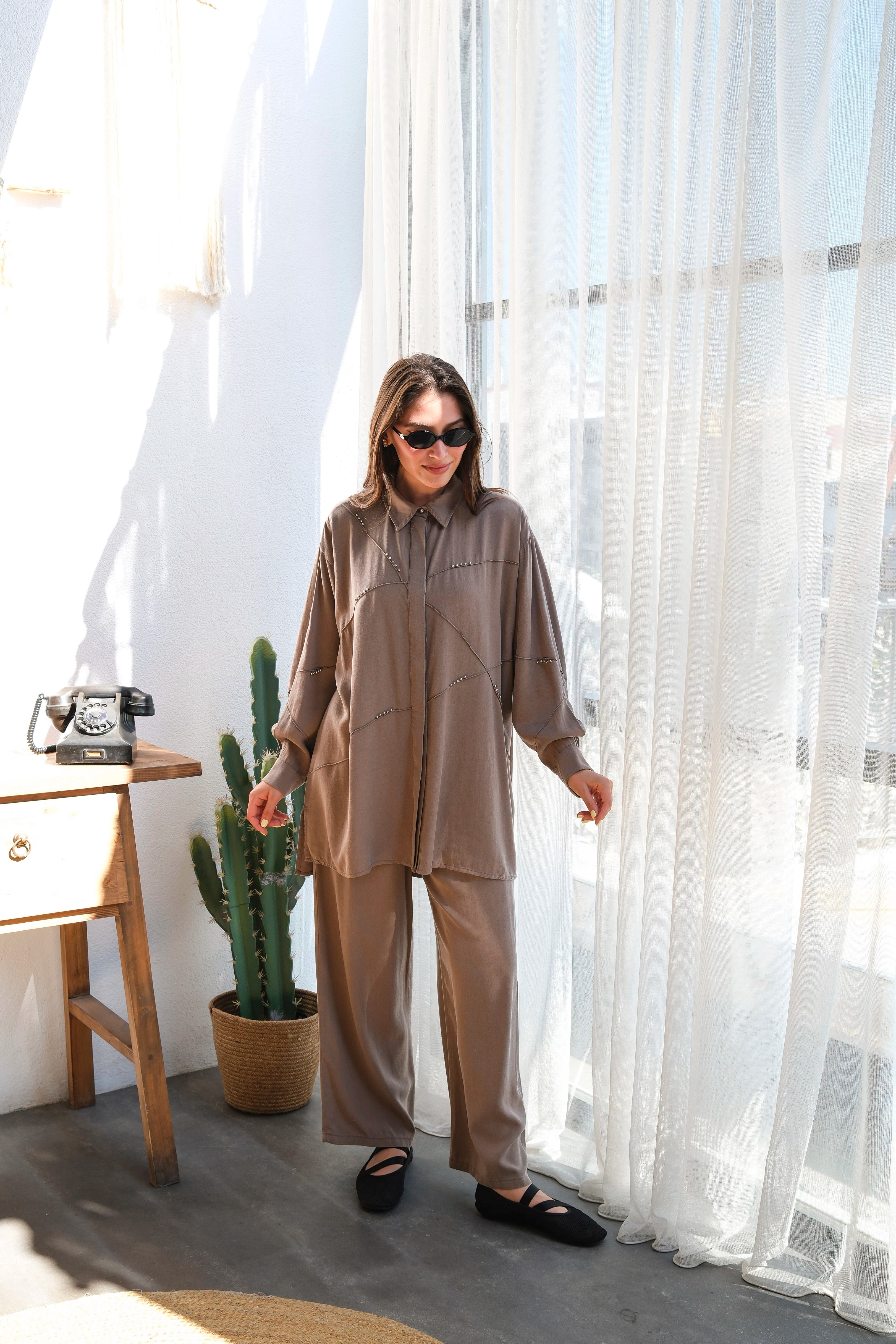 Wholesale Tencel Fabric Sewing Detailed Two Piece Suit - 10658 Product Information - Mink