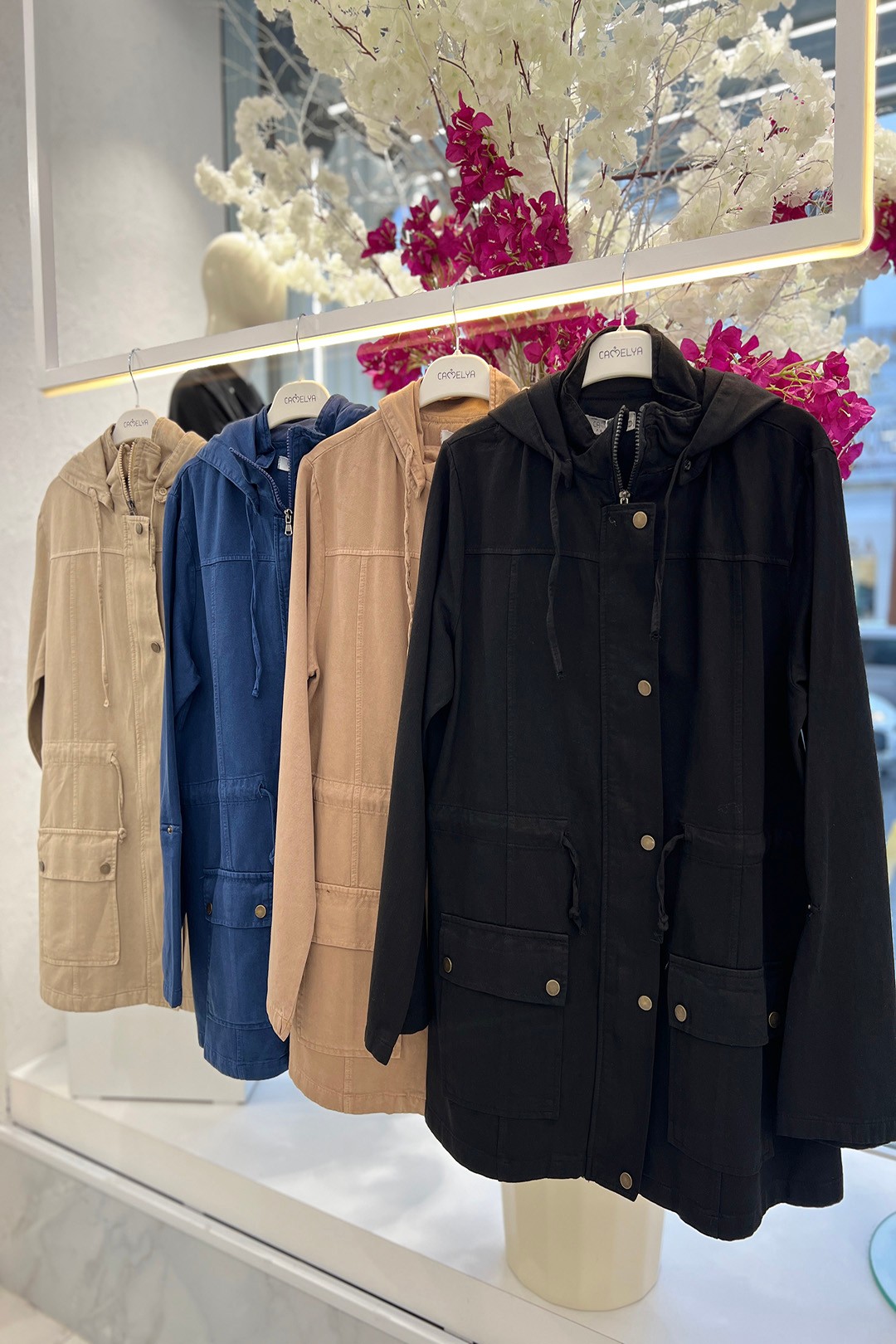 Toptan Gabardin Kumaş Beli İpli Kapşonlu Ceket