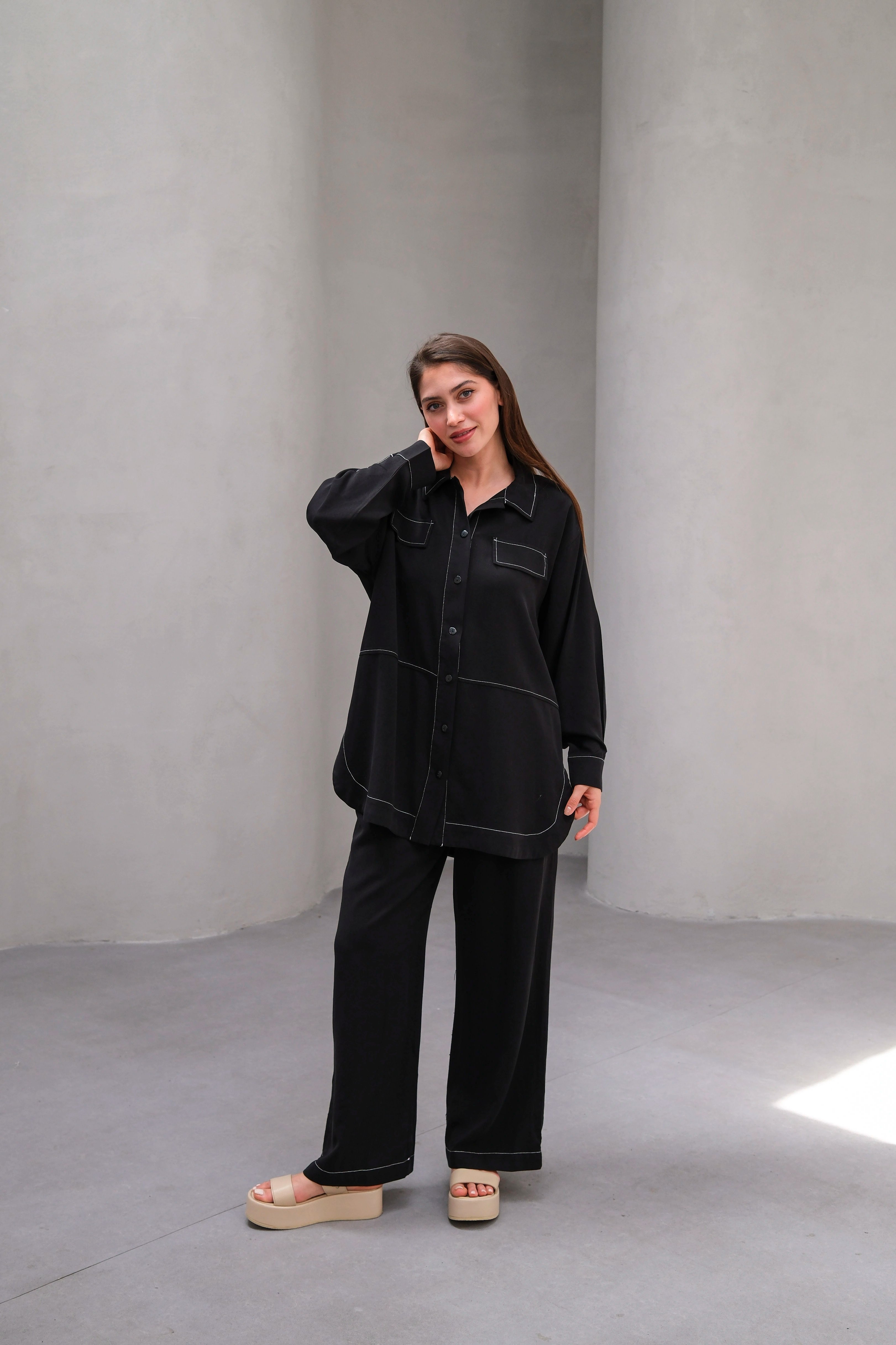 Wholesale Tencel Fabric Buttoned Flap Pocket Two Piece Suit - 10644 Product Information