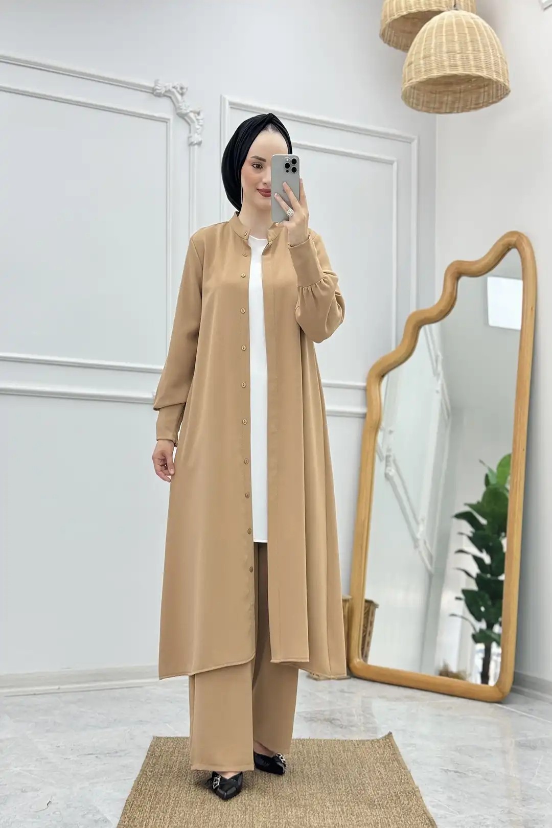 Wholesale Sandy Crepe Fabric Stand Collar Hidden Button Three-Piece Set