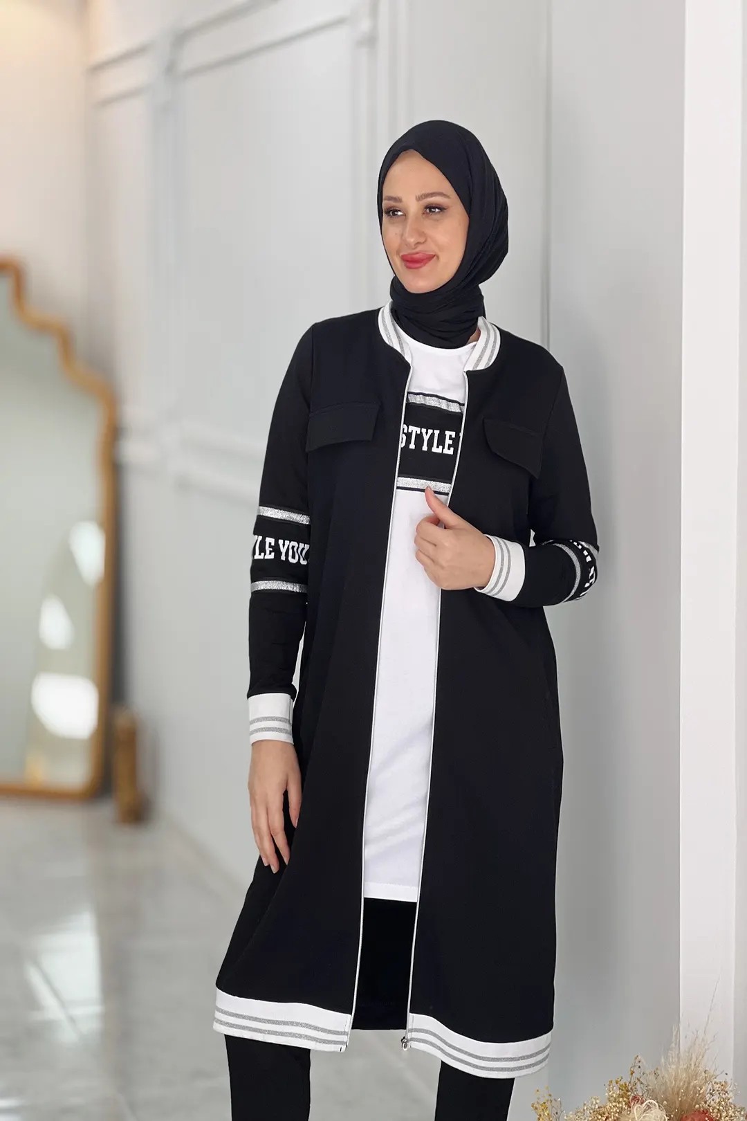 Yazı Baskı Detaylarıyla Modern Üçlü Takım 9853