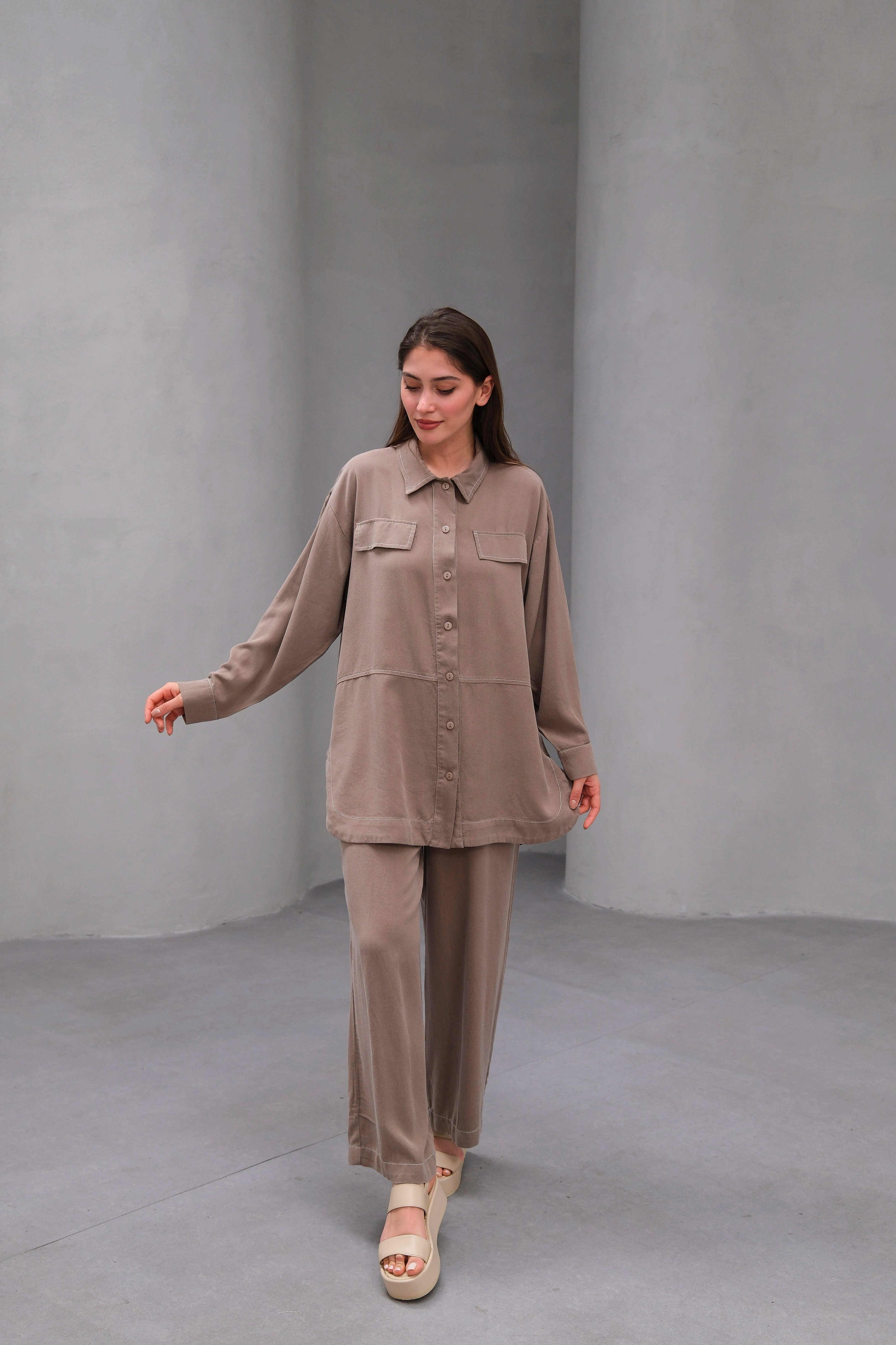 Wholesale Tencel Fabric Buttoned Flap Pocket Two Piece Suit - 10644 Product Information - Mink