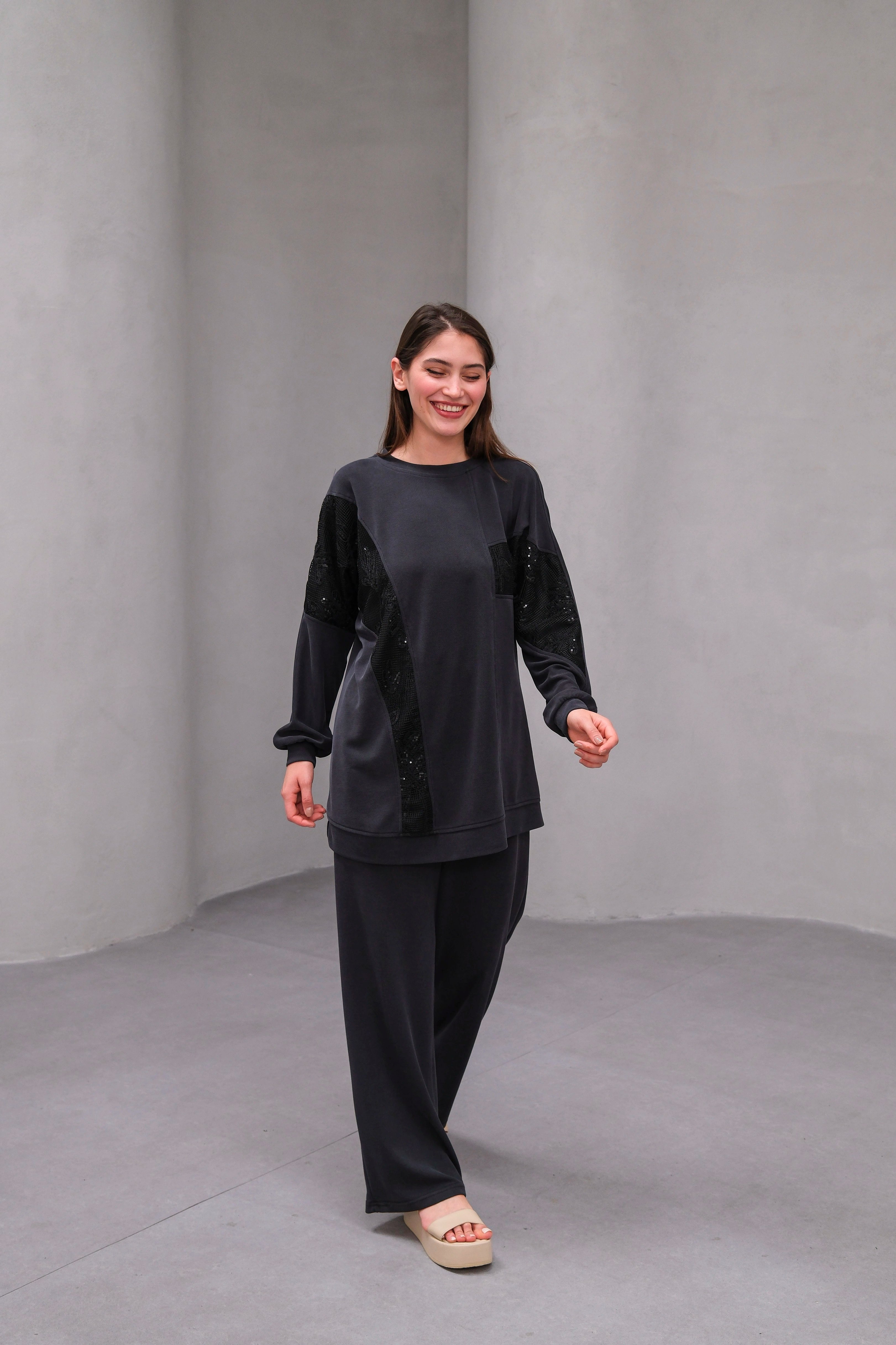 Wholesale Ecem Fabric Patterned Net Fabric Detailed Two Piece Suit - 10655 Product Information - Black