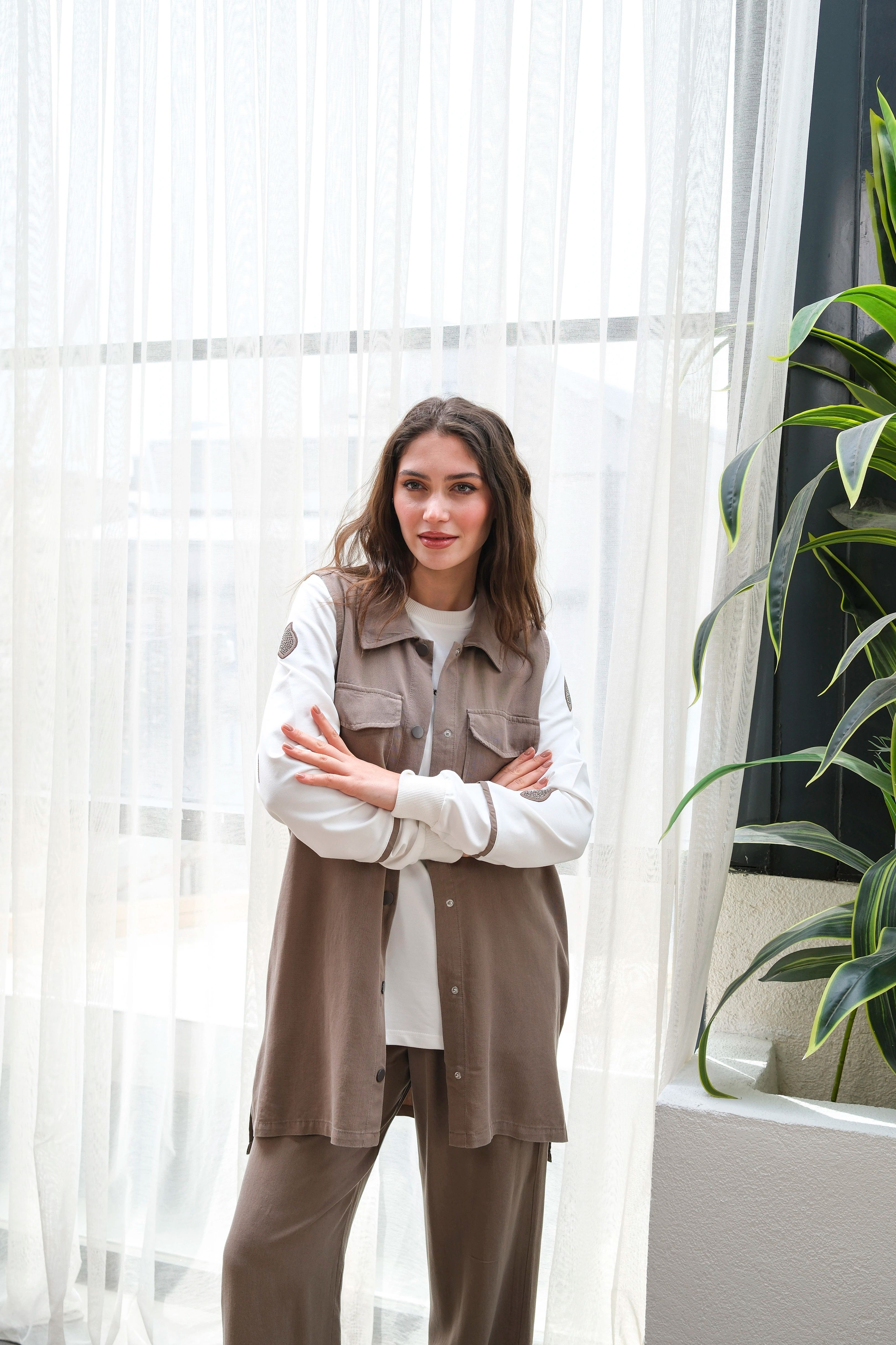 Оптовая продажа туника из ткани Tencel, вышитый камнем жилет, костюм-тройка - 10643 Информация о продукте - Визон