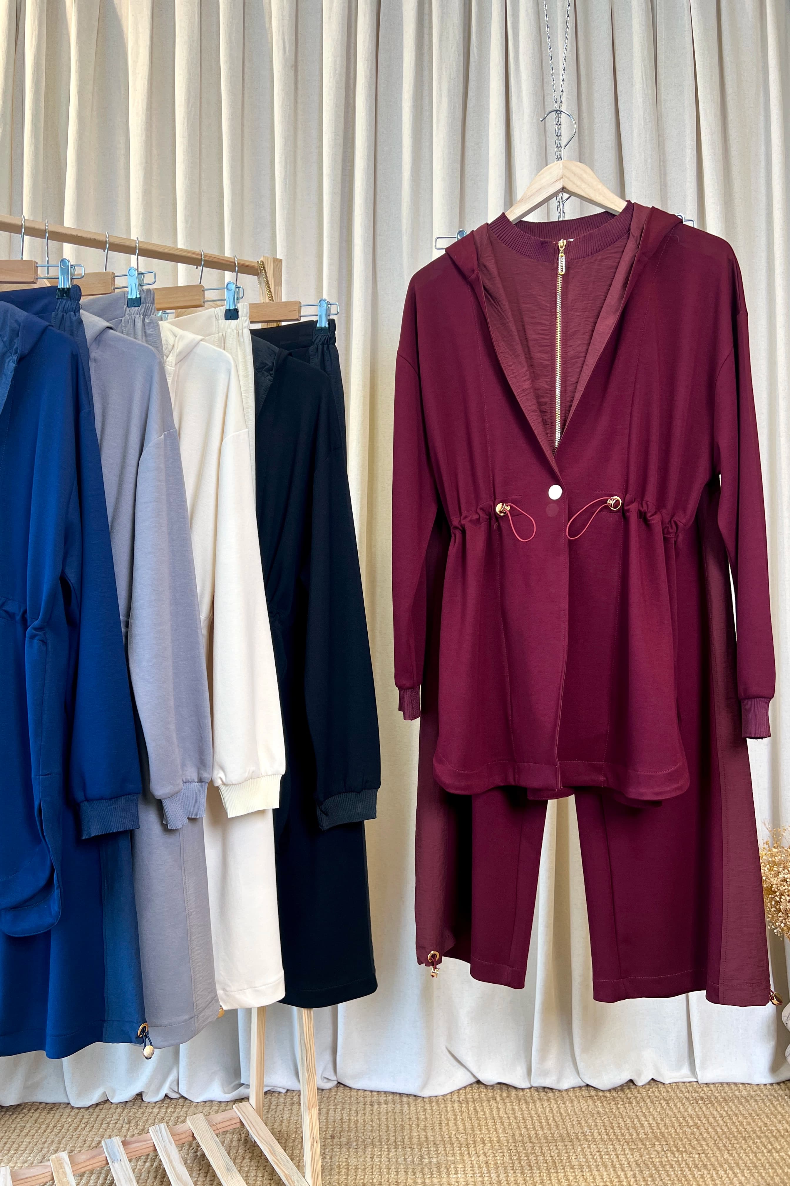Wholesale Two-Thread Fabric Waist-Gathered Detail Two-Piece Set