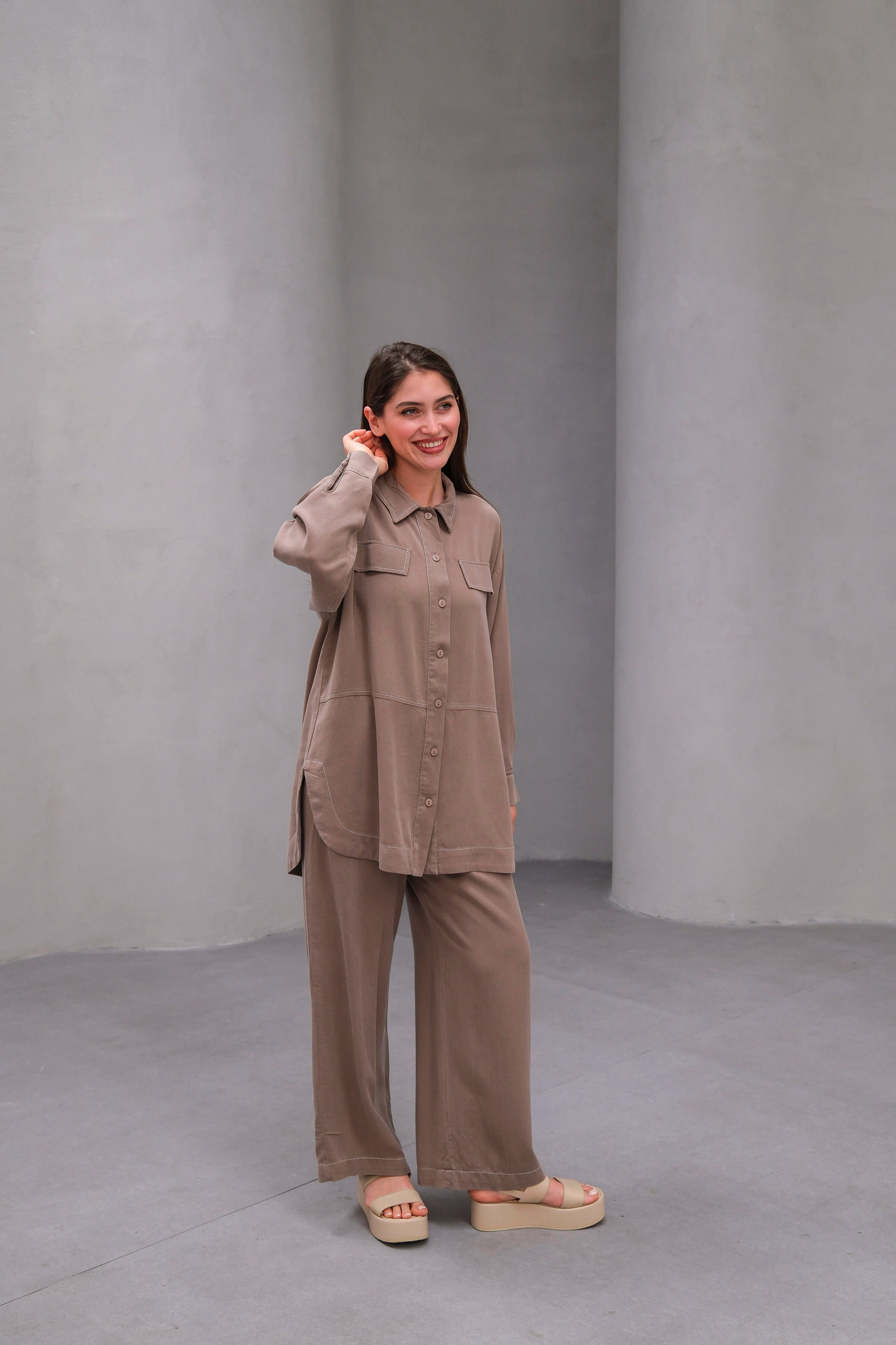 Wholesale Tencel Fabric Buttoned Flap Pocket Two Piece Suit - 10644 Product Information - Mink