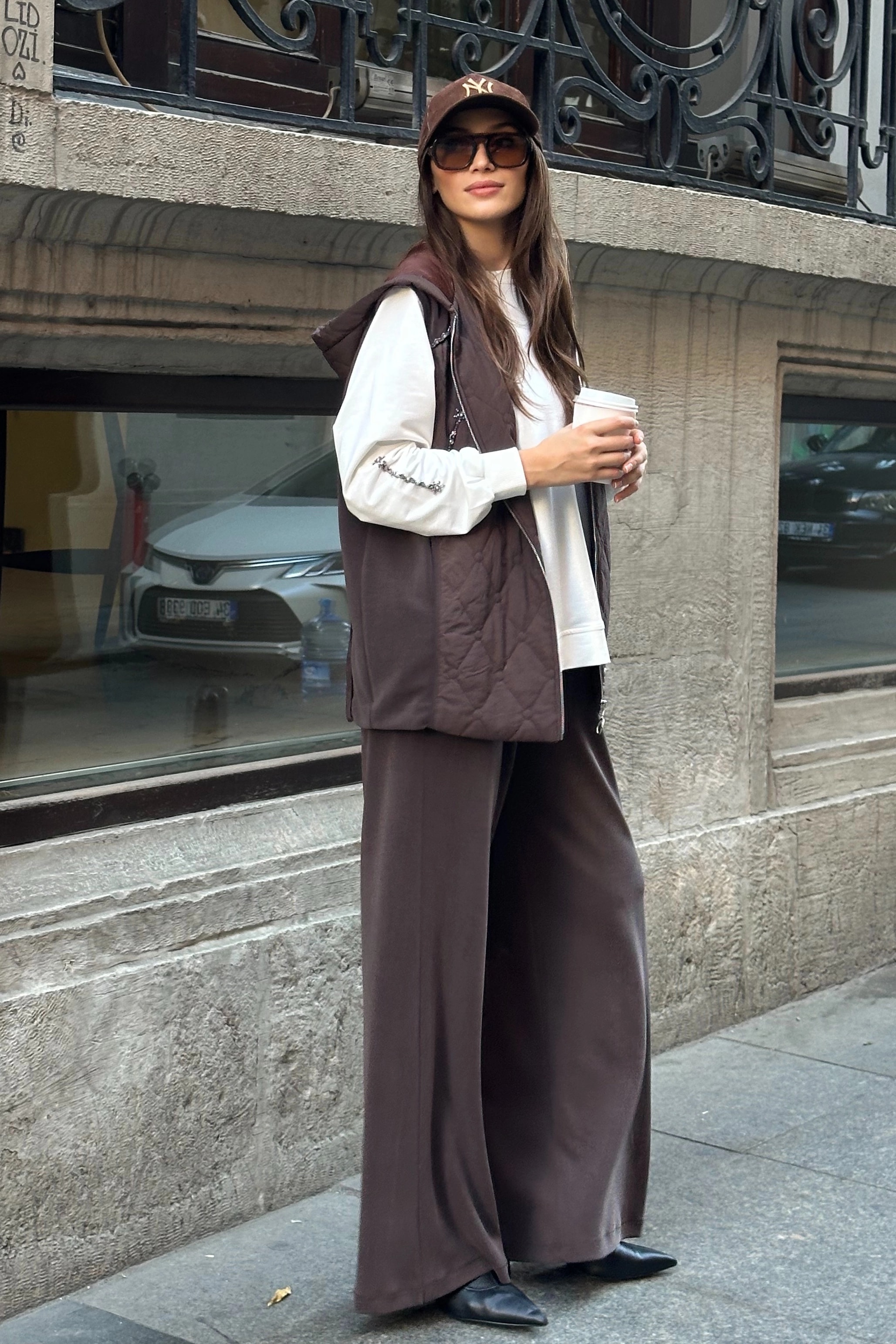 طقم ثلاثي من قماش مودال وأويشو مزين بحجر – بيع جملة