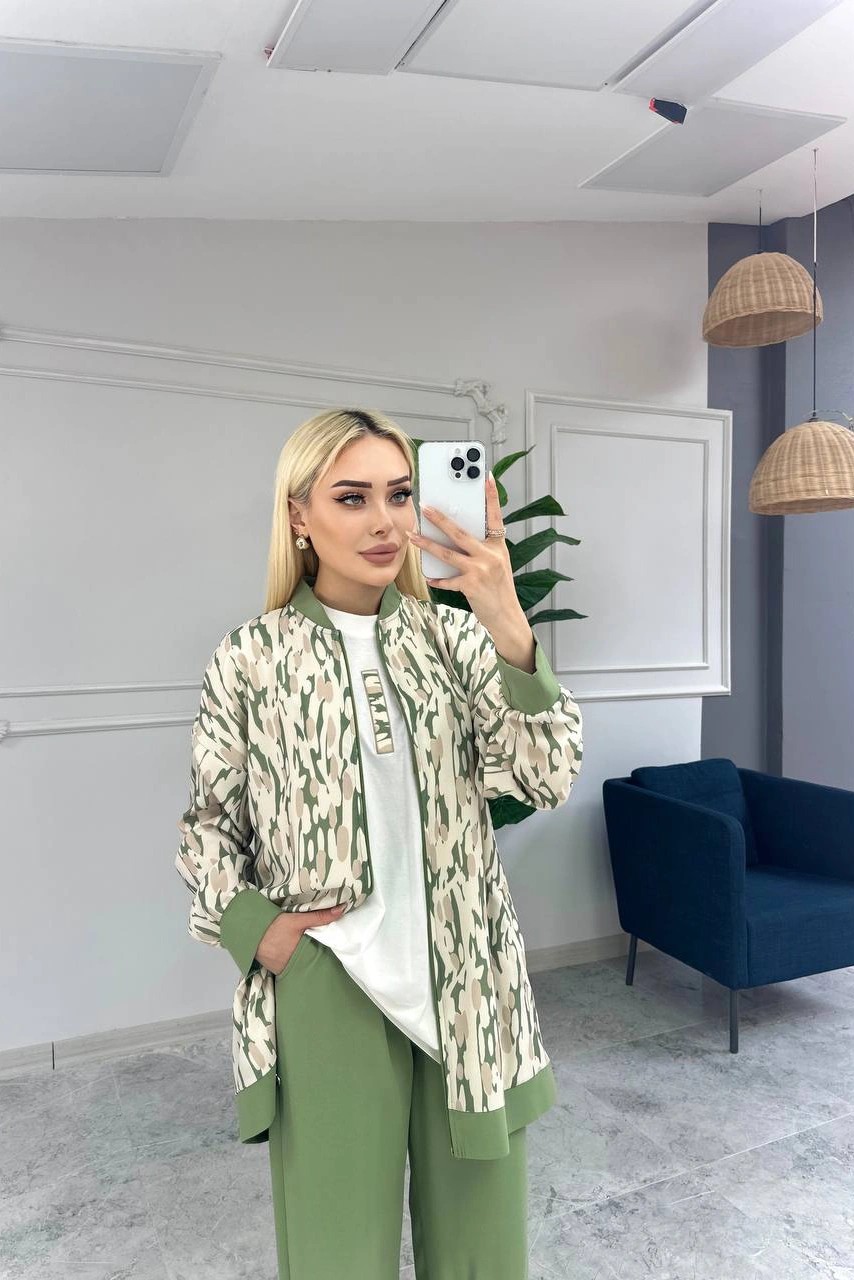 Wholesale Linda Fabric Patterned Zippered Three Piece Suit - 10689 Product Information - Khaki