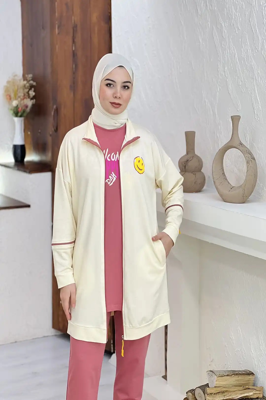 Toptan İki İplik Kumaş Smiley Detaylı Üçlü Takım - GÜL KURUSU