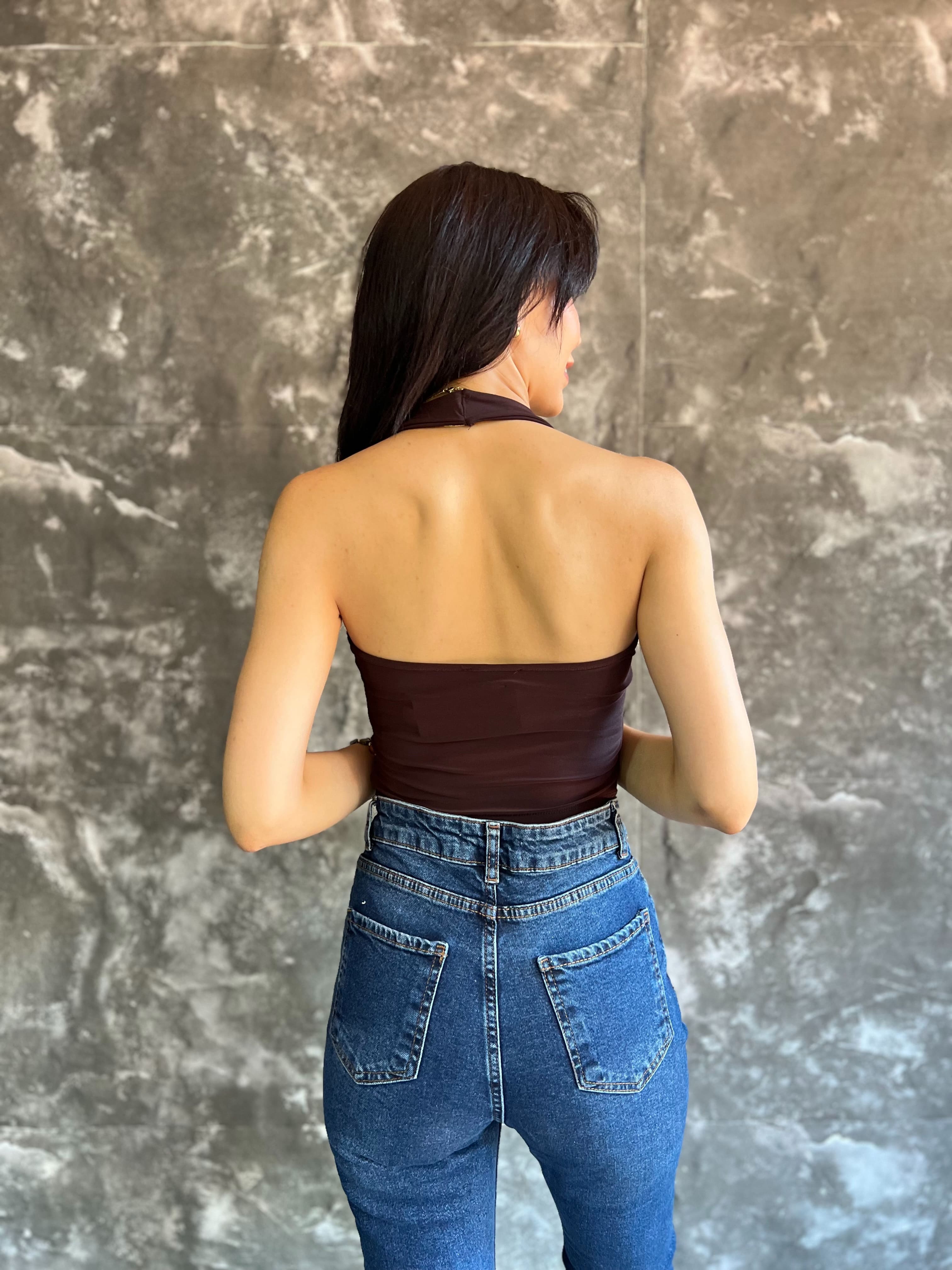MONA BOYUNDAN GEÇMELİ BLUZ