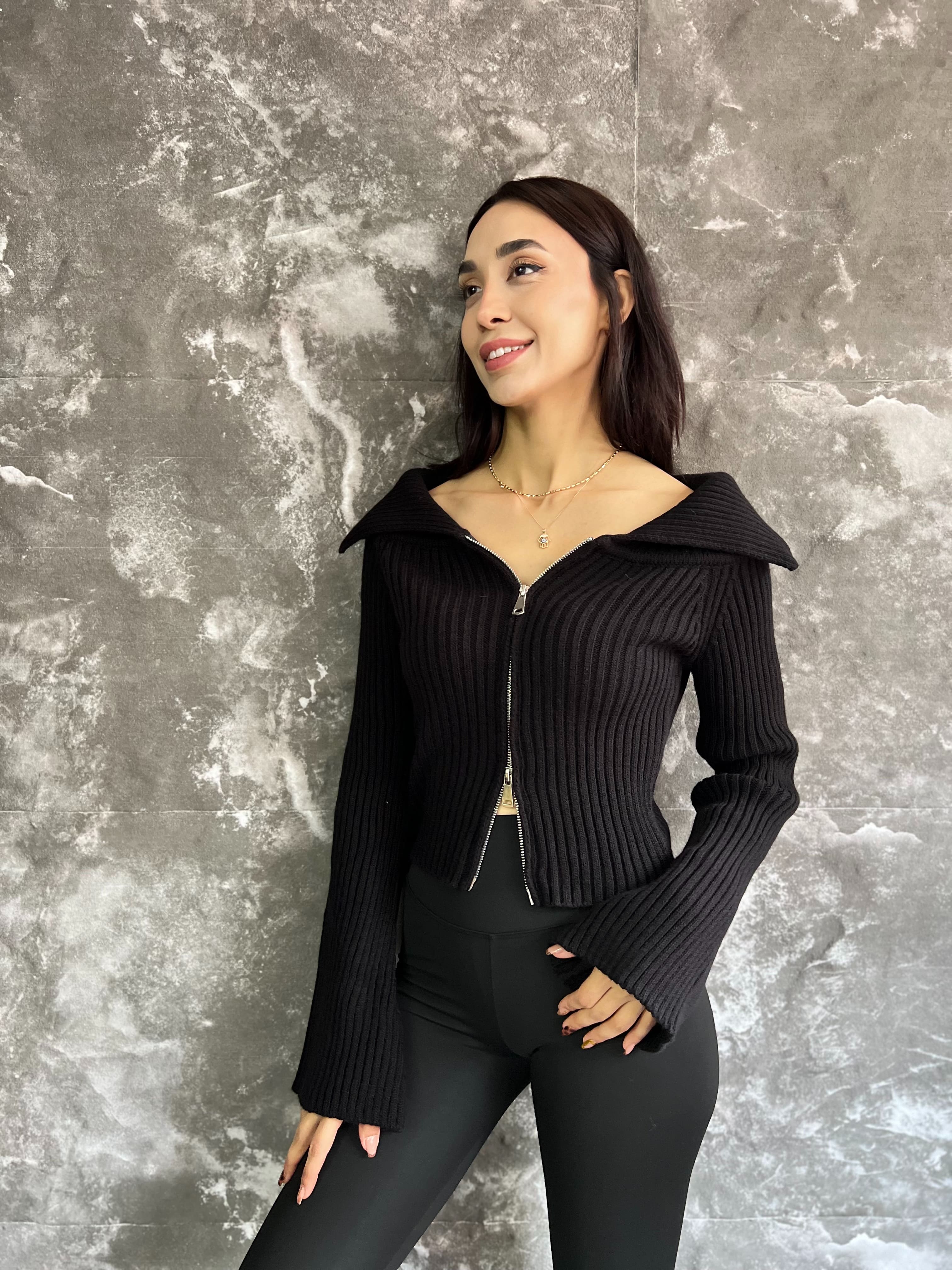 SUZİY FERMUARLI MADONNA YAKA TRİKO BLUZ 