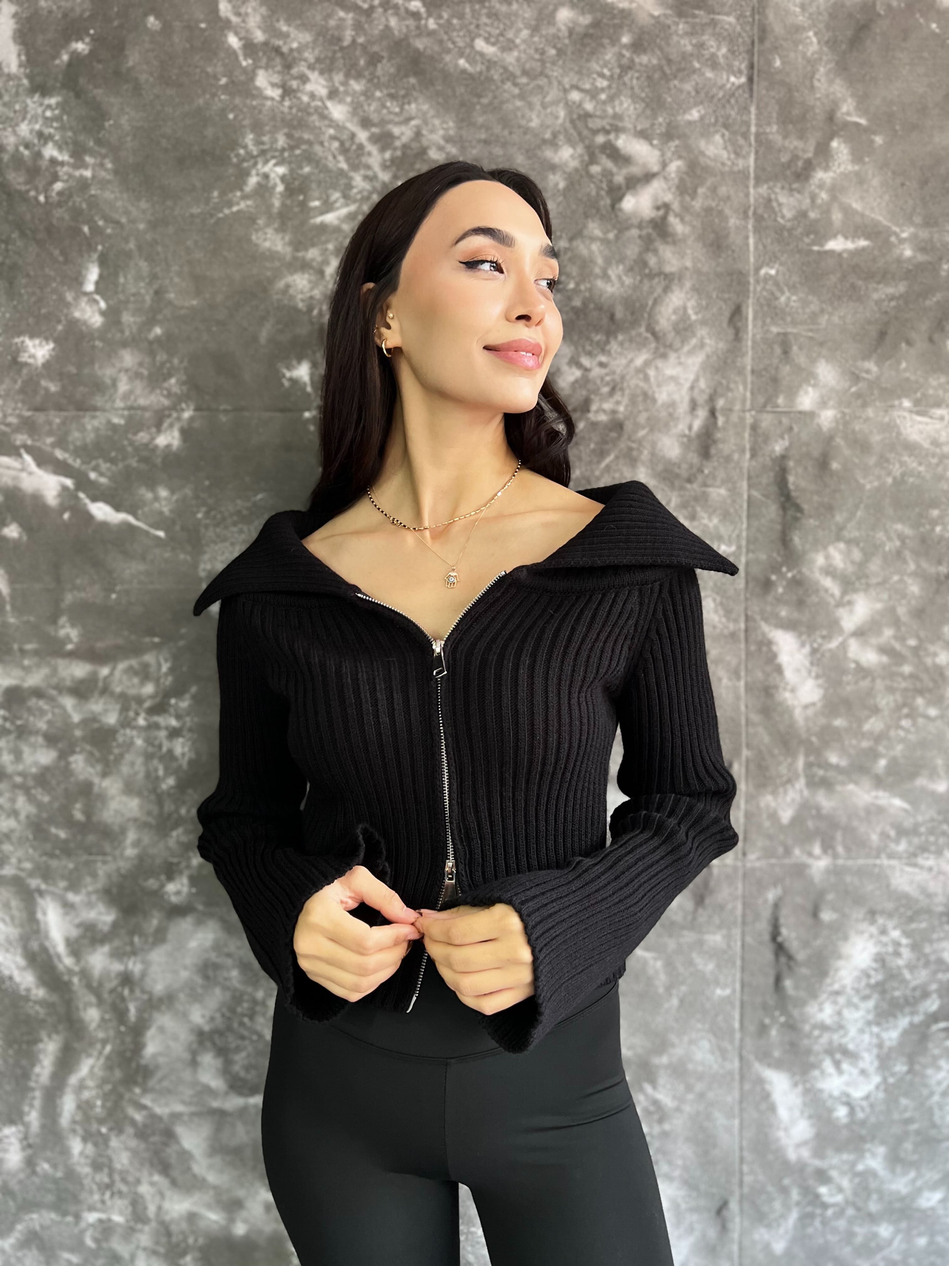 SUZİY FERMUARLI MADONNA YAKA TRİKO BLUZ 