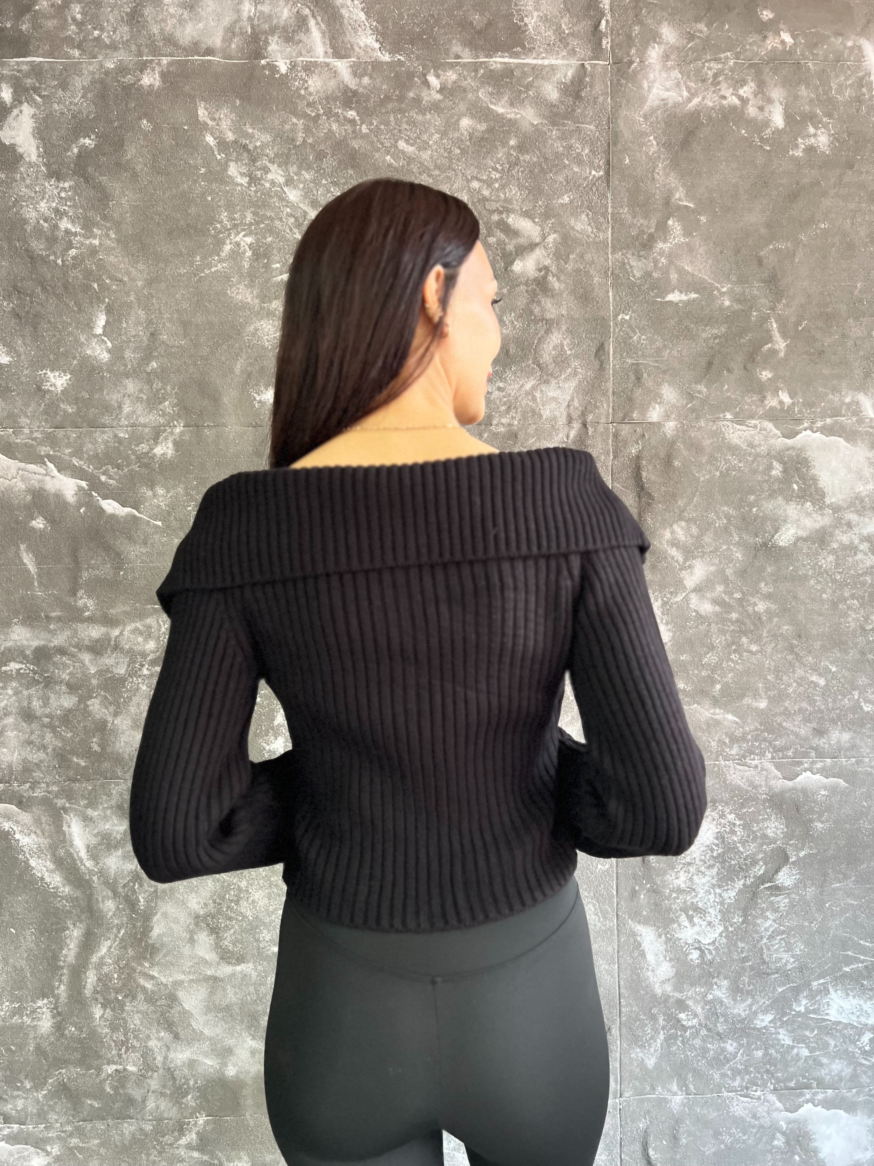 SUZİY FERMUARLI MADONNA YAKA TRİKO BLUZ 