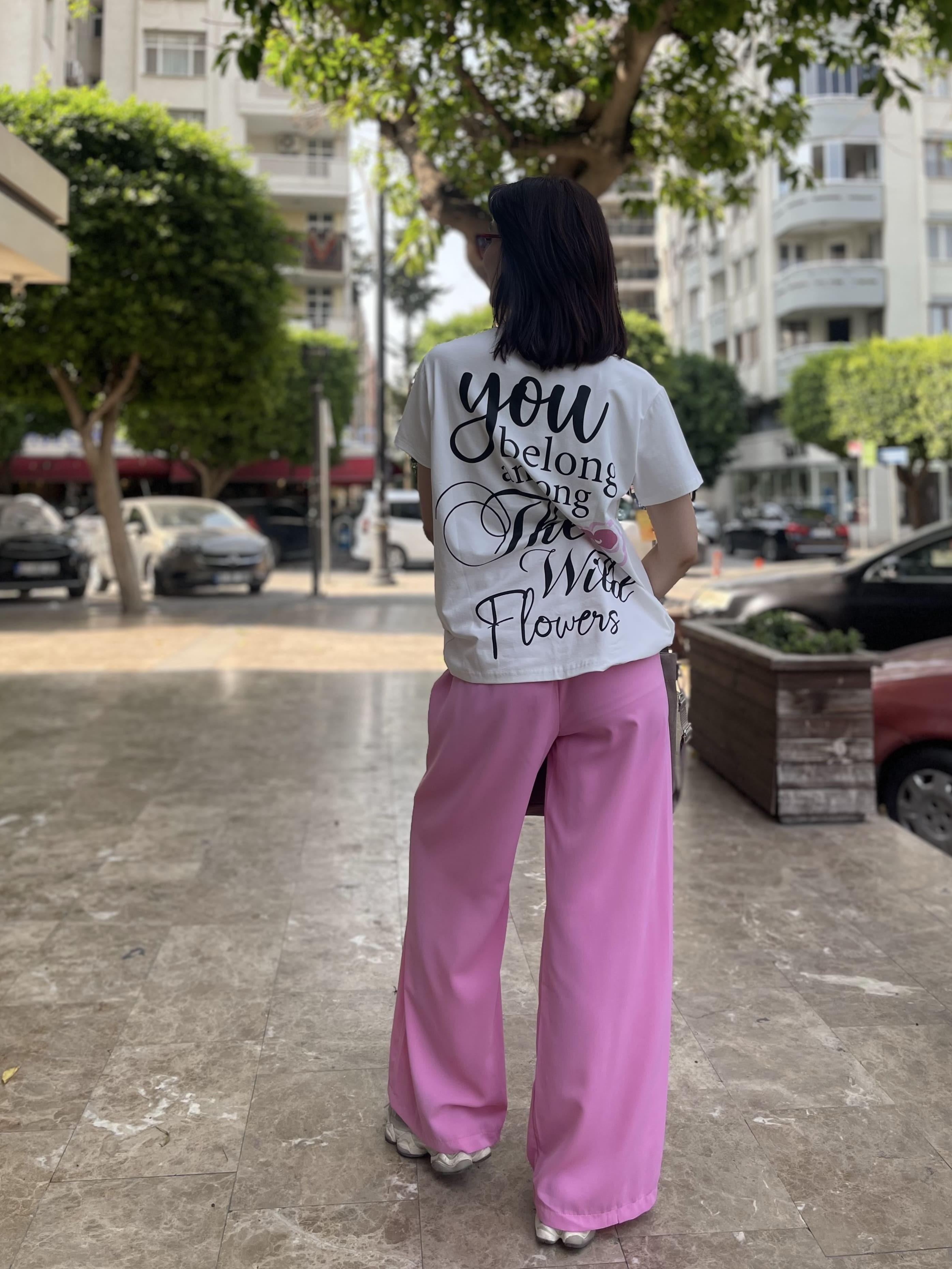 ELY ÖNÜ BASKILI TASARIM T-SHIRT 