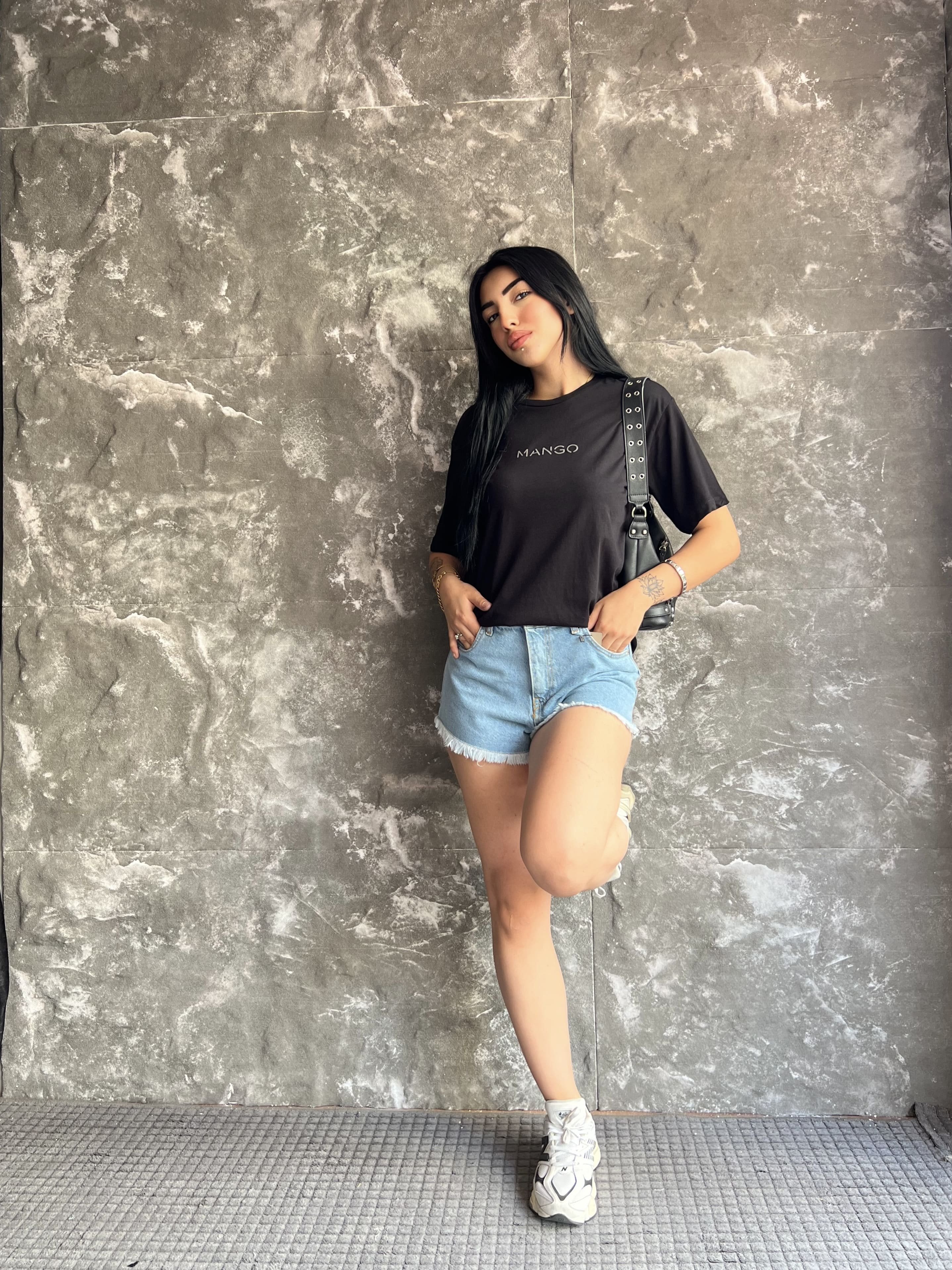 MNG ORJİNAL T-SHIRT