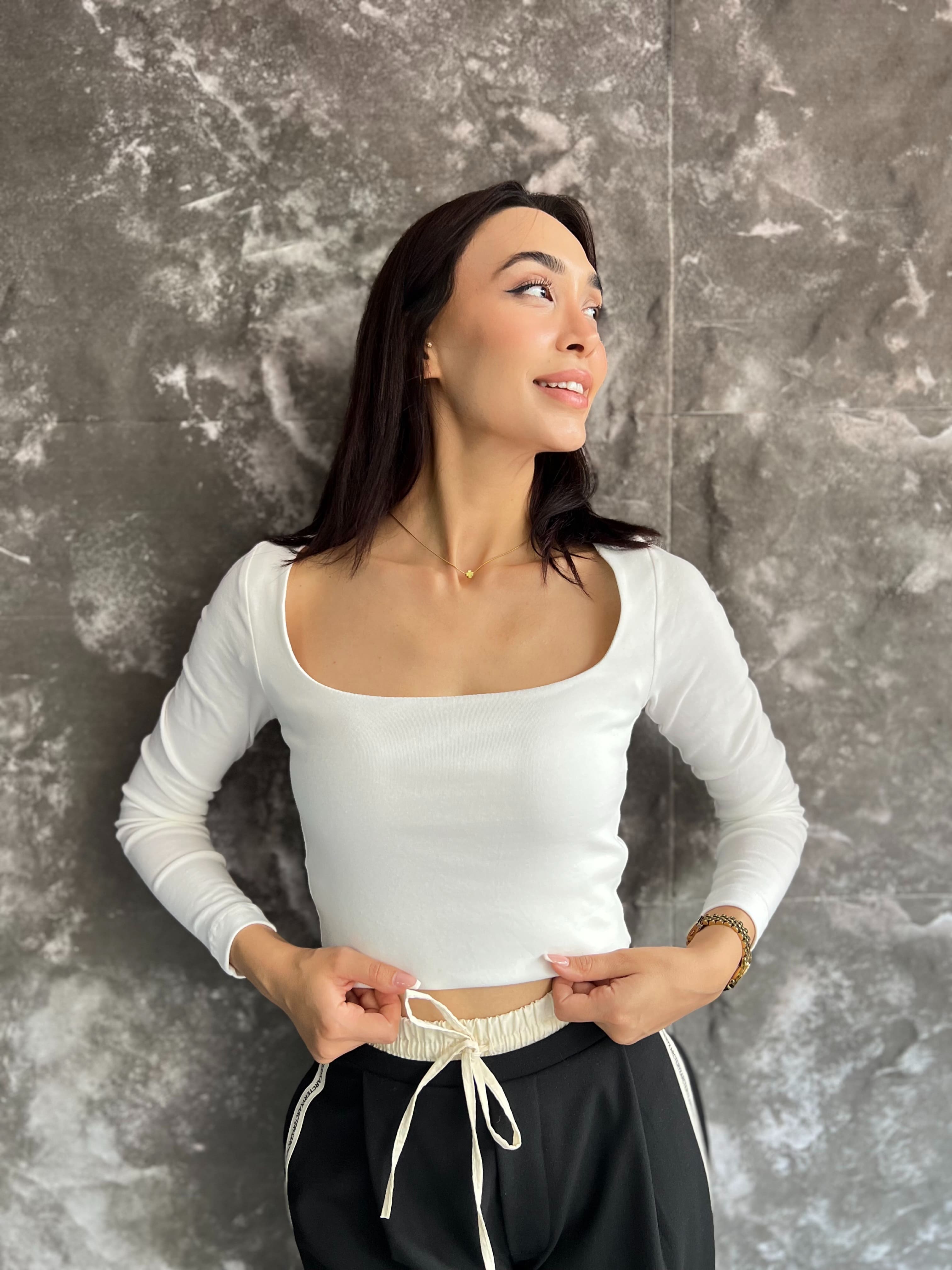 LİNERA KARE YAKA BLUZ