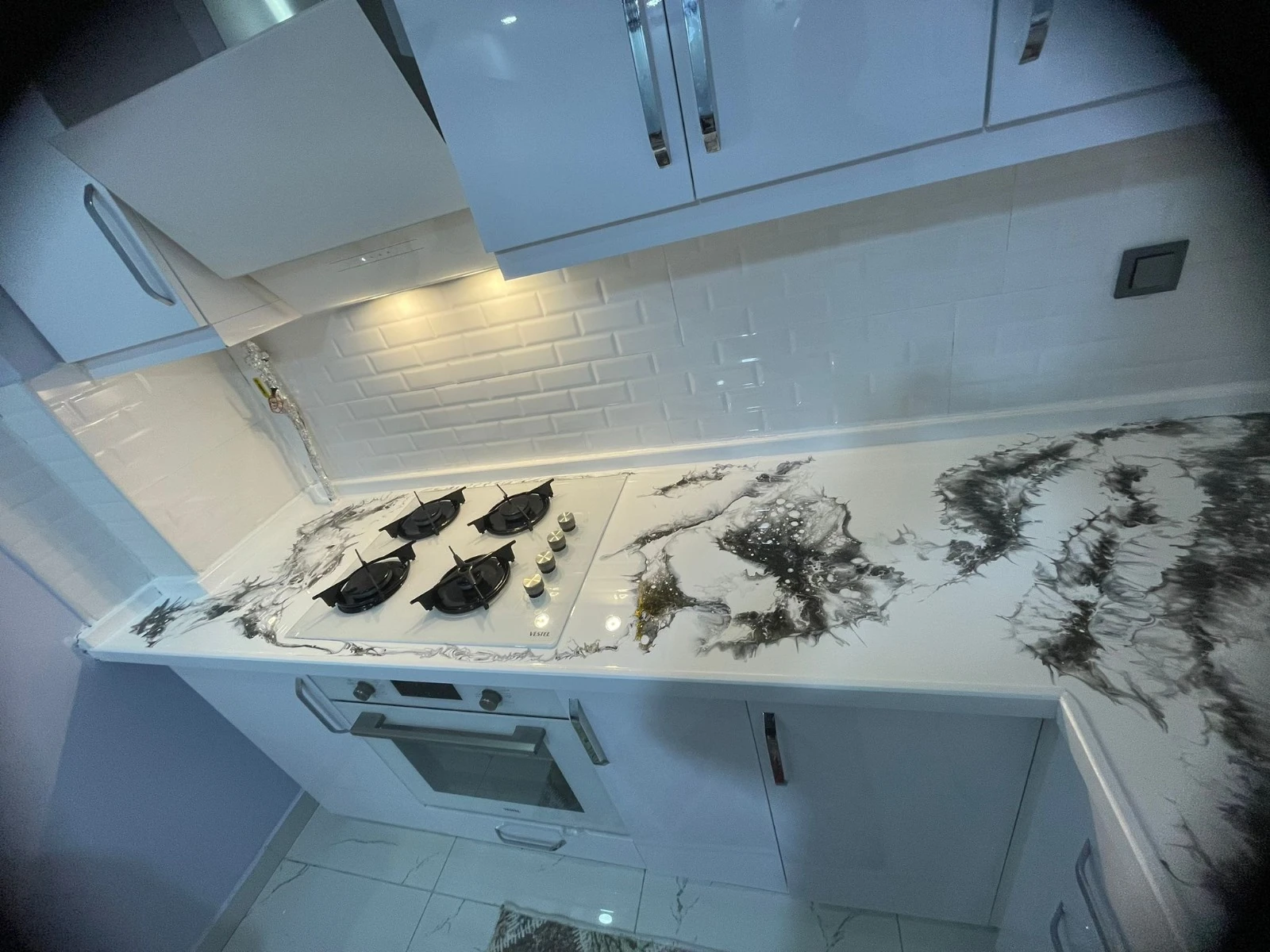 Ultra Şeffaf Epoksi Reçine – 3 kg (Hobi, Sanat, Tepsi, Magnet, Ahşap İçin)