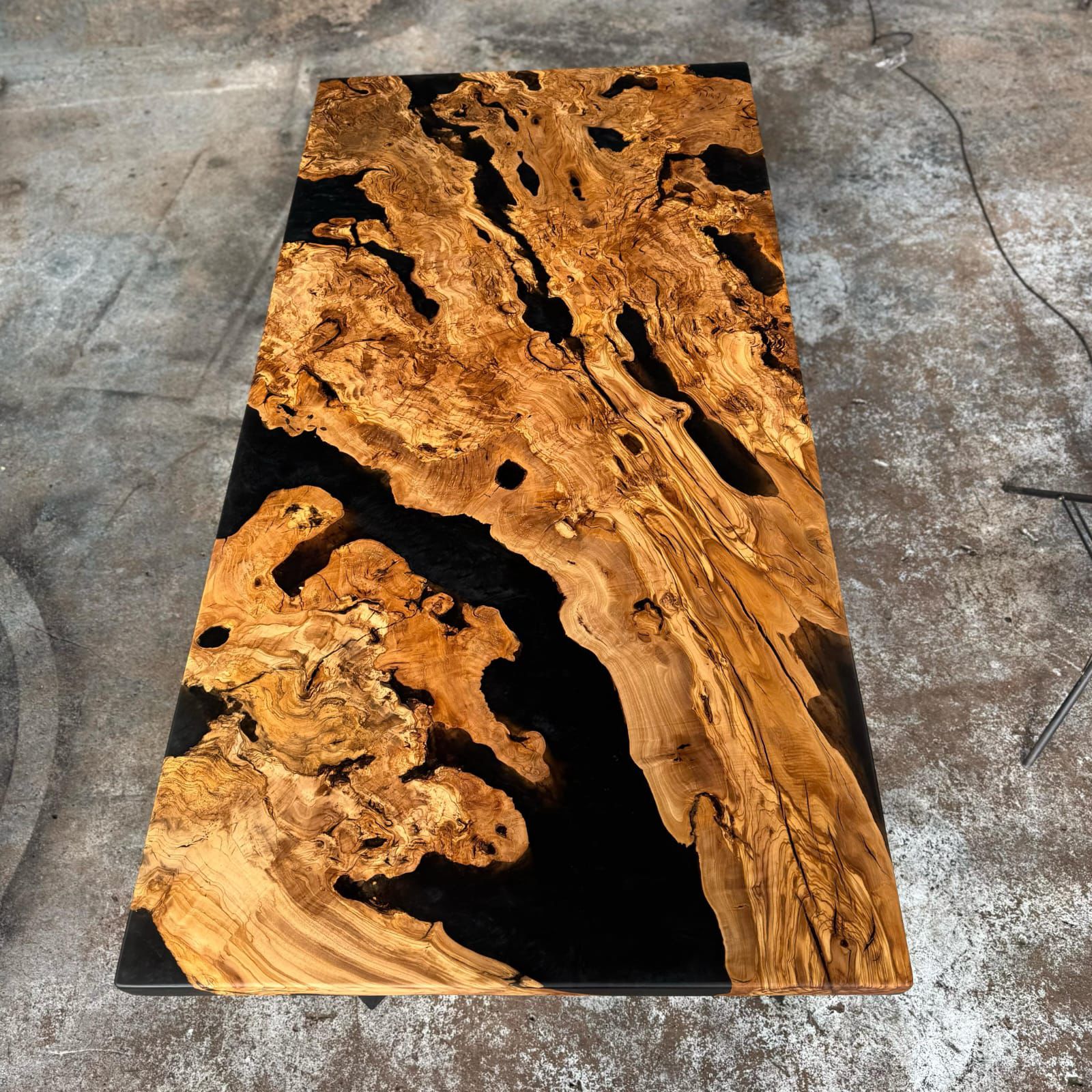 Ultra Şeffaf Epoksi Reçine – 30 kg (Hobi, Sanat, Tepsi, Magnet, Ahşap İçin)