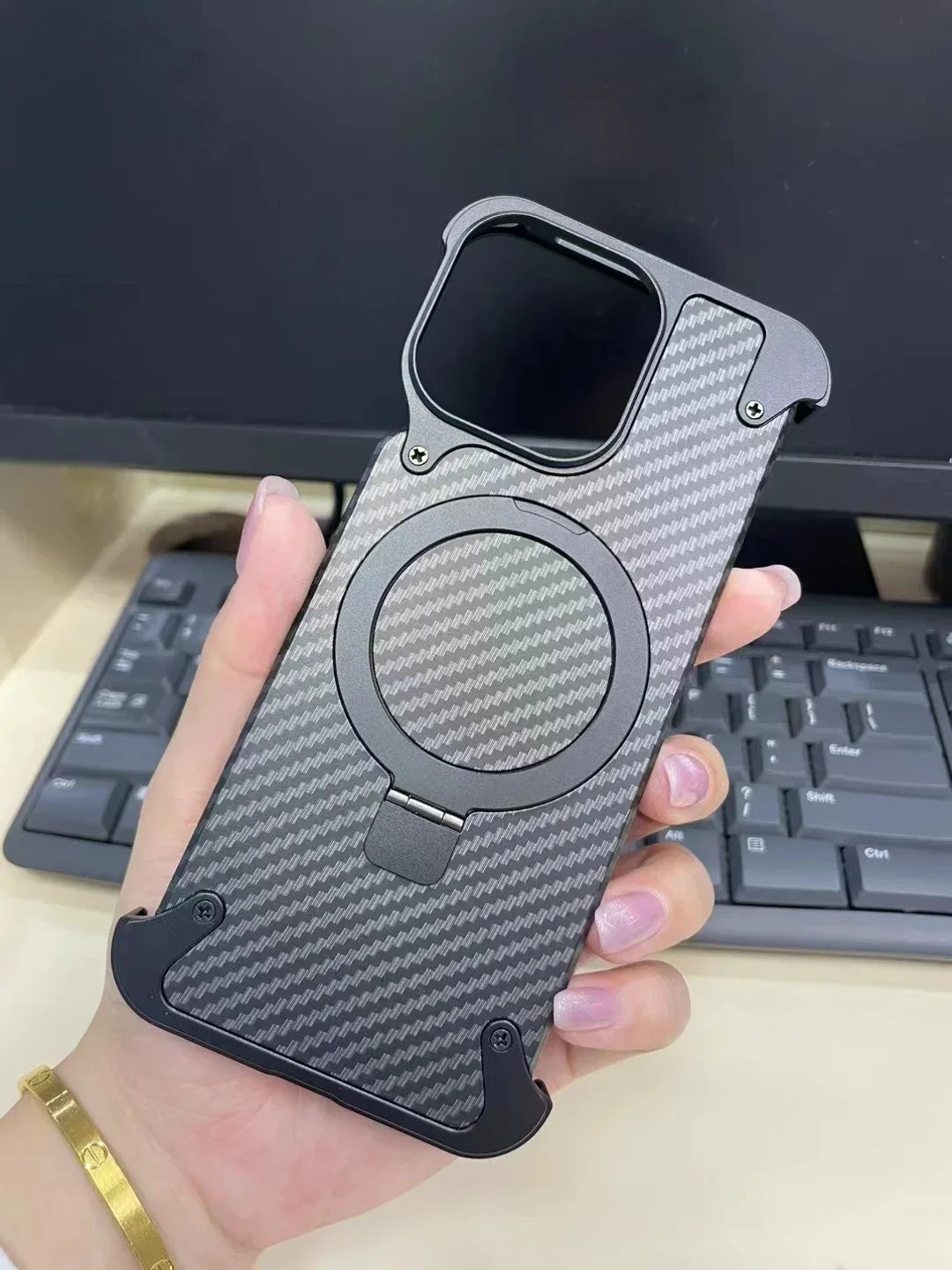 iPhone Premium CarbonFiber Kılıf