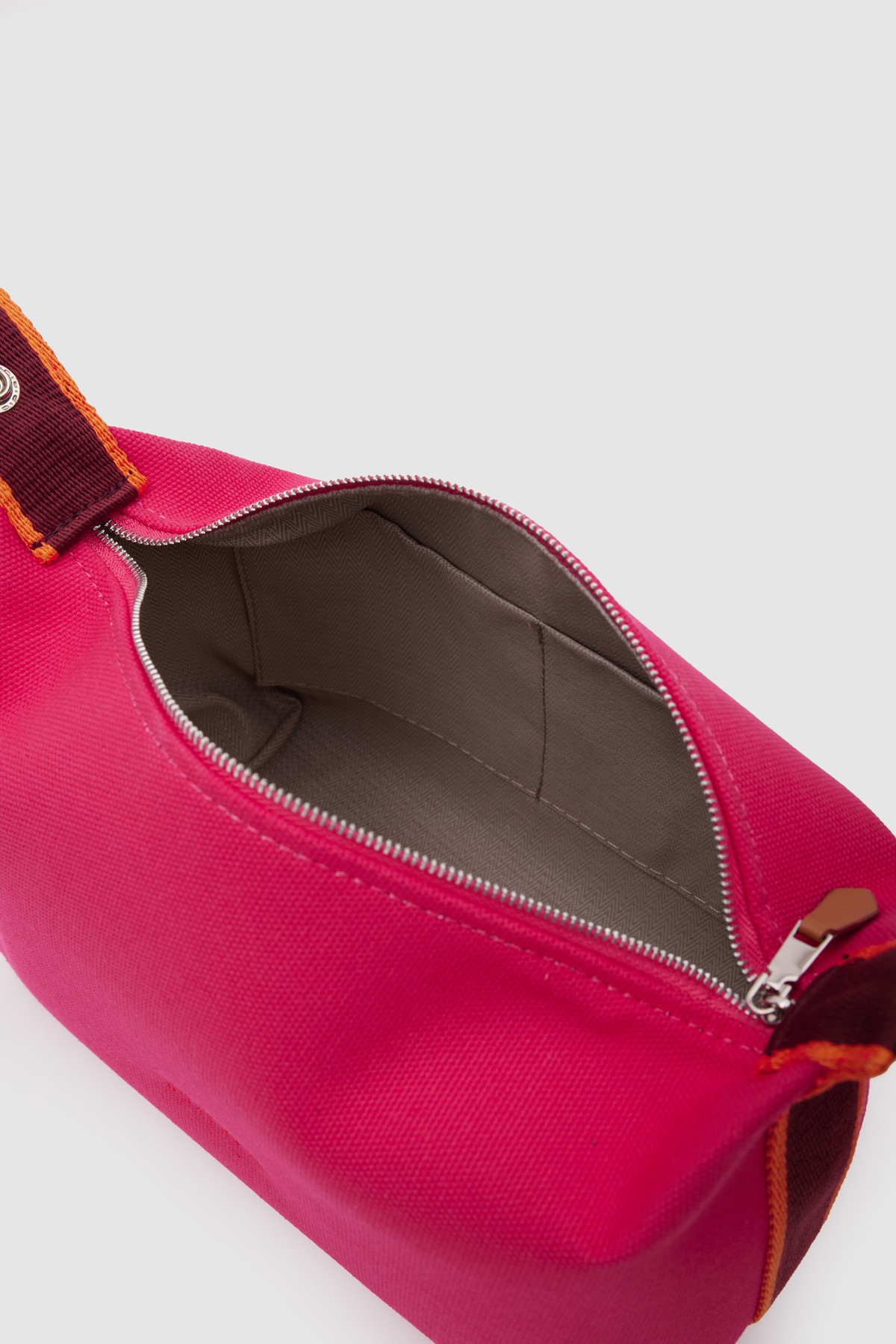 POUCH BAG