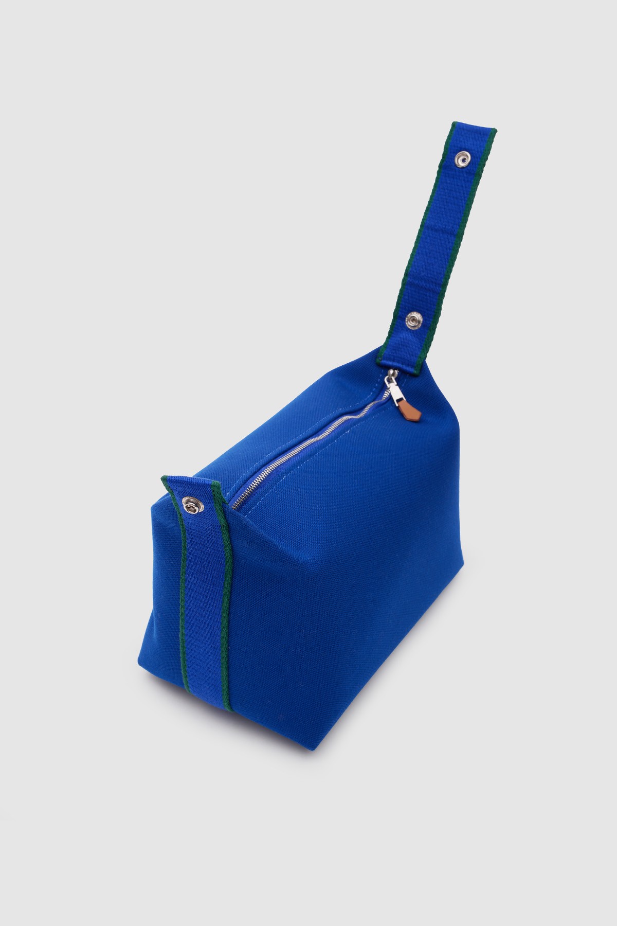 POUCH BAG