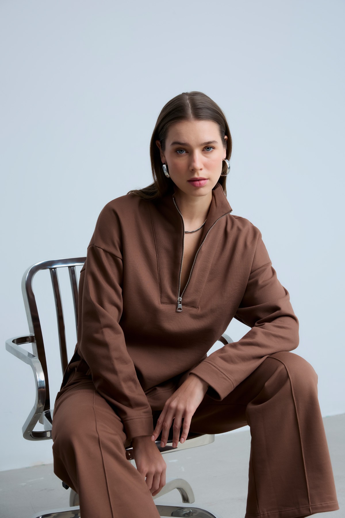 WENDY ZIP SWEAT - BROWN