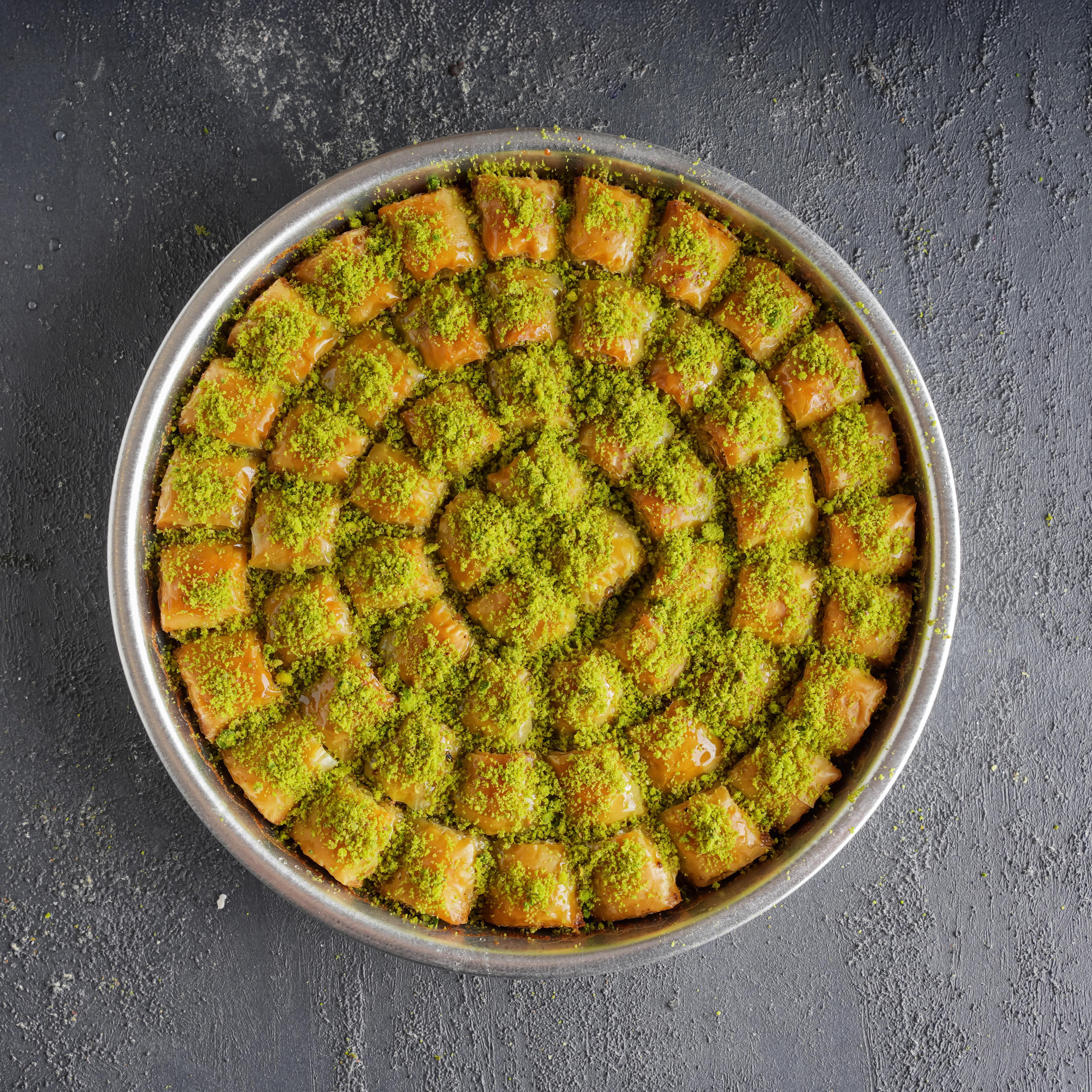 22 Cm Tepside Fıstıklı Adana Baklavası 925 Gr