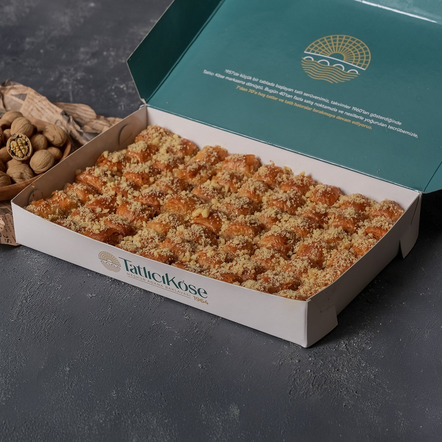 ÖZEL BAKLAVA CEVİZLİ