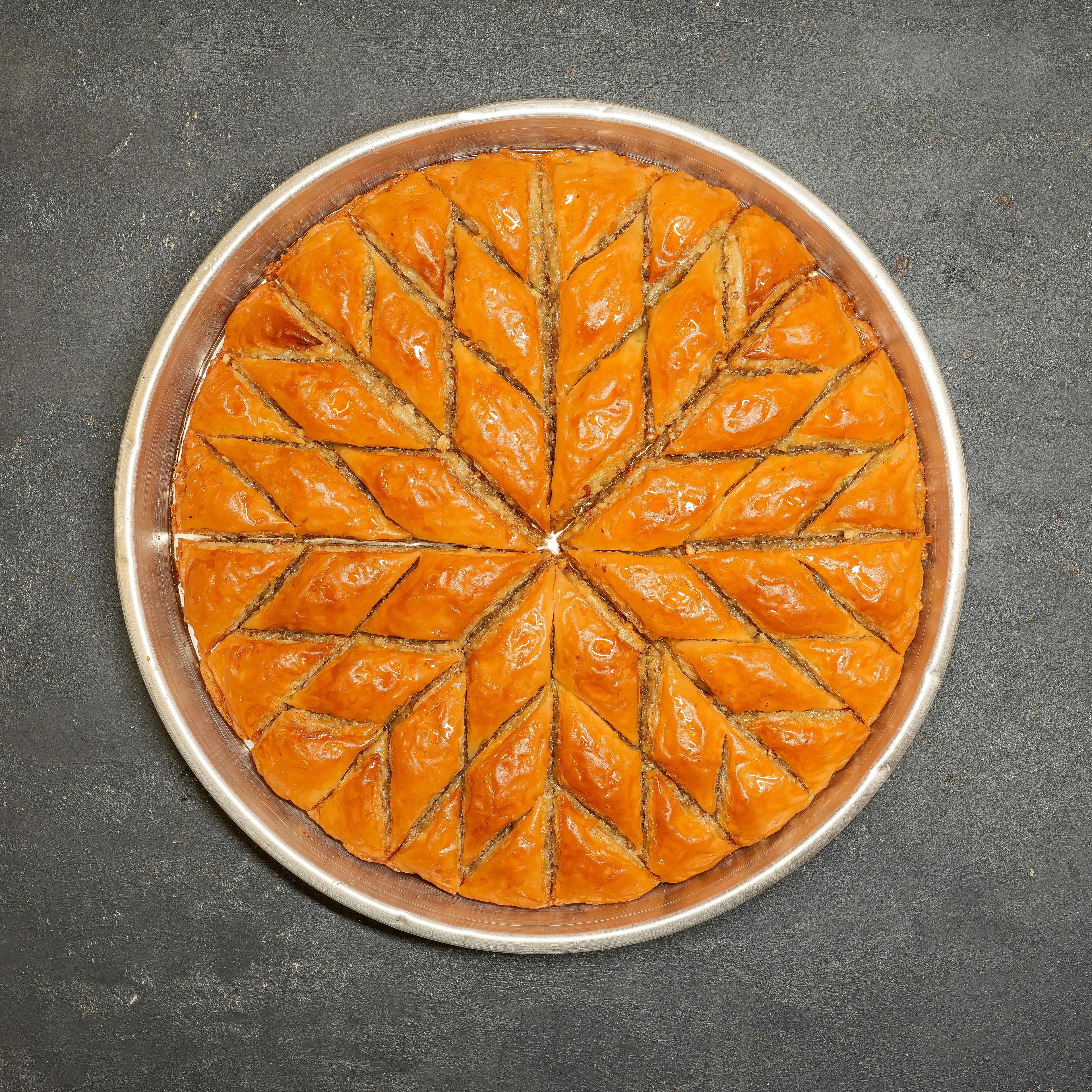 34 Cm Tepside Cevizli Ev Baklavası 1800 Gr