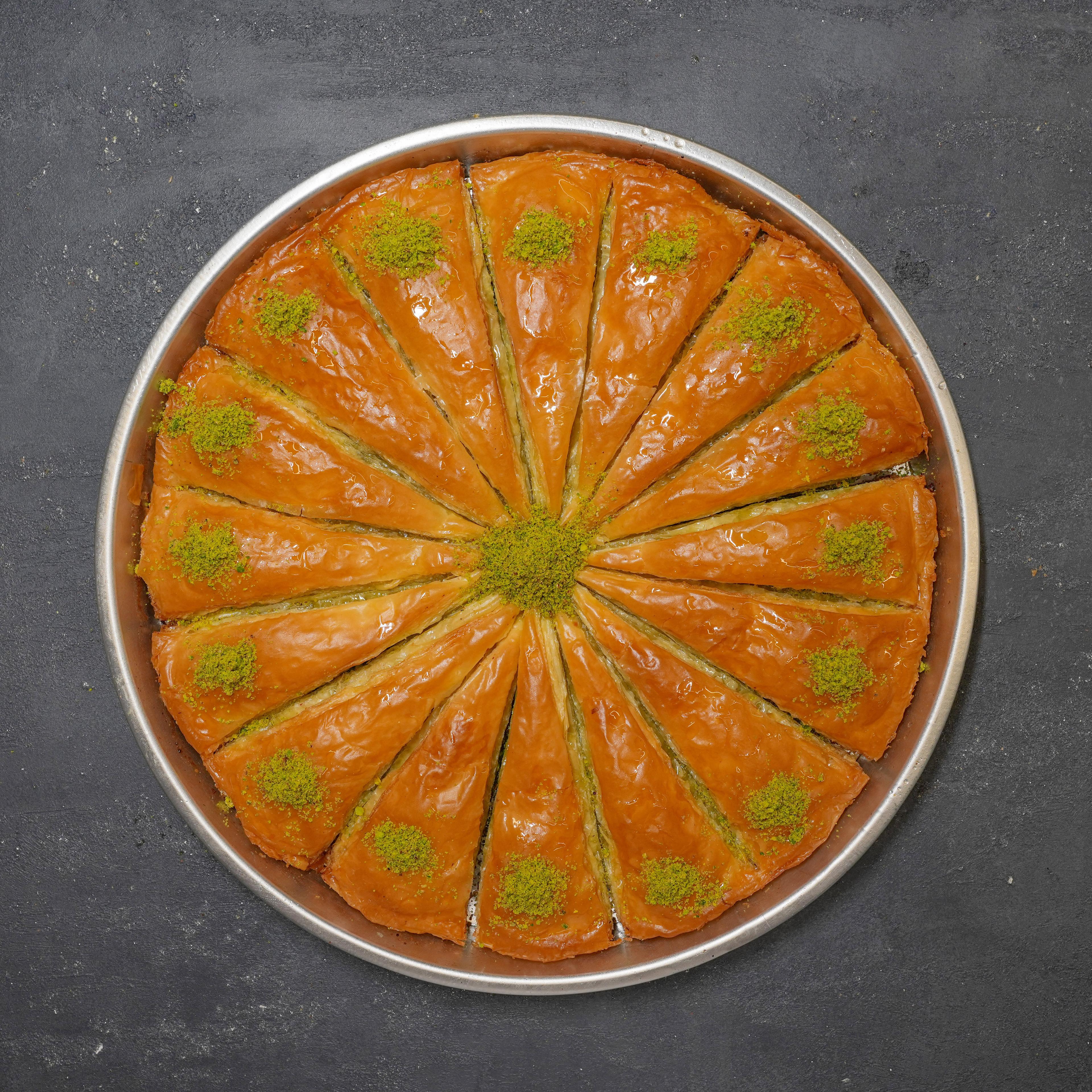 34 Cm Tepside Havuç Dilim Baklava 1690 Gr