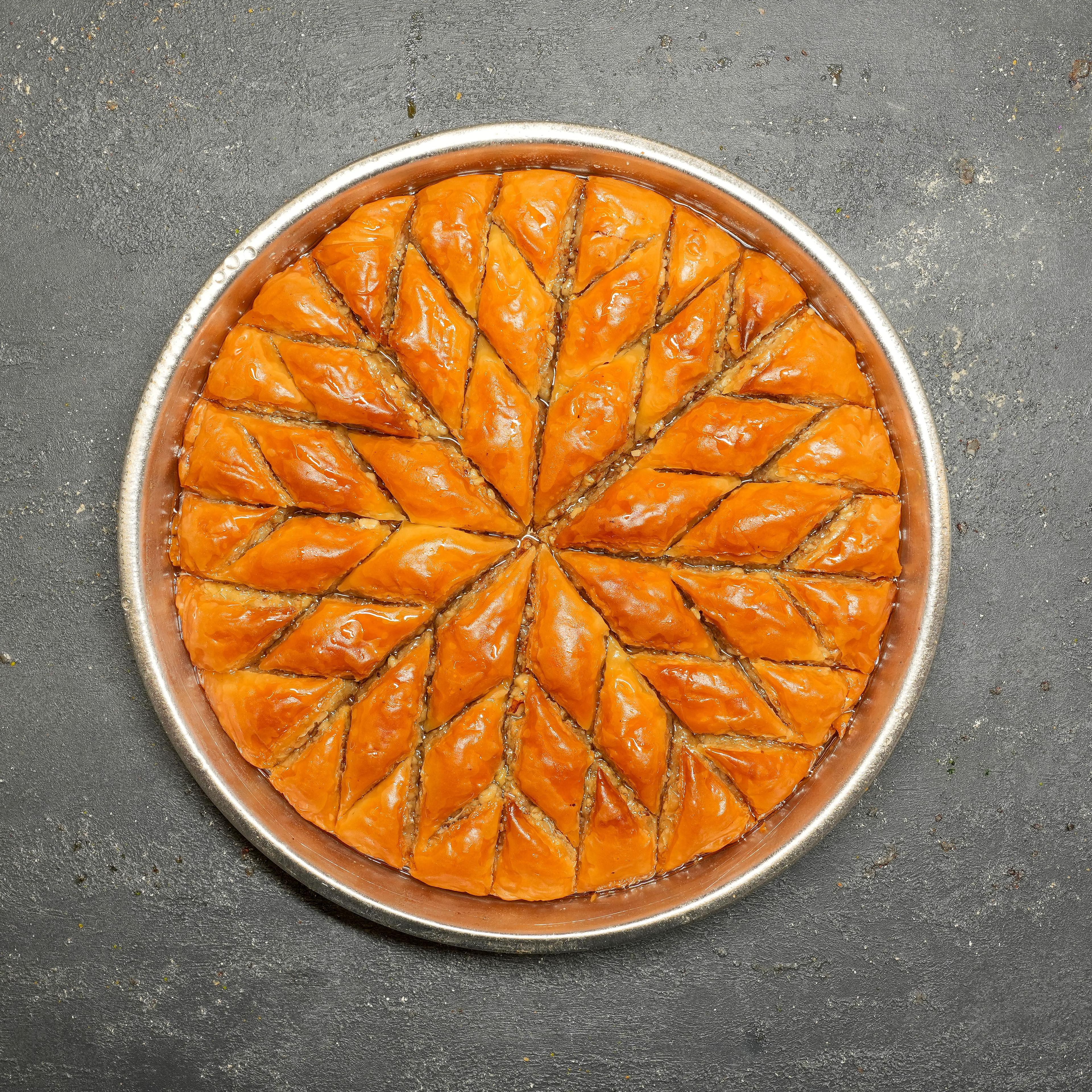 22 Cm Tepside Cevizli Ev Baklavası 850 Gr