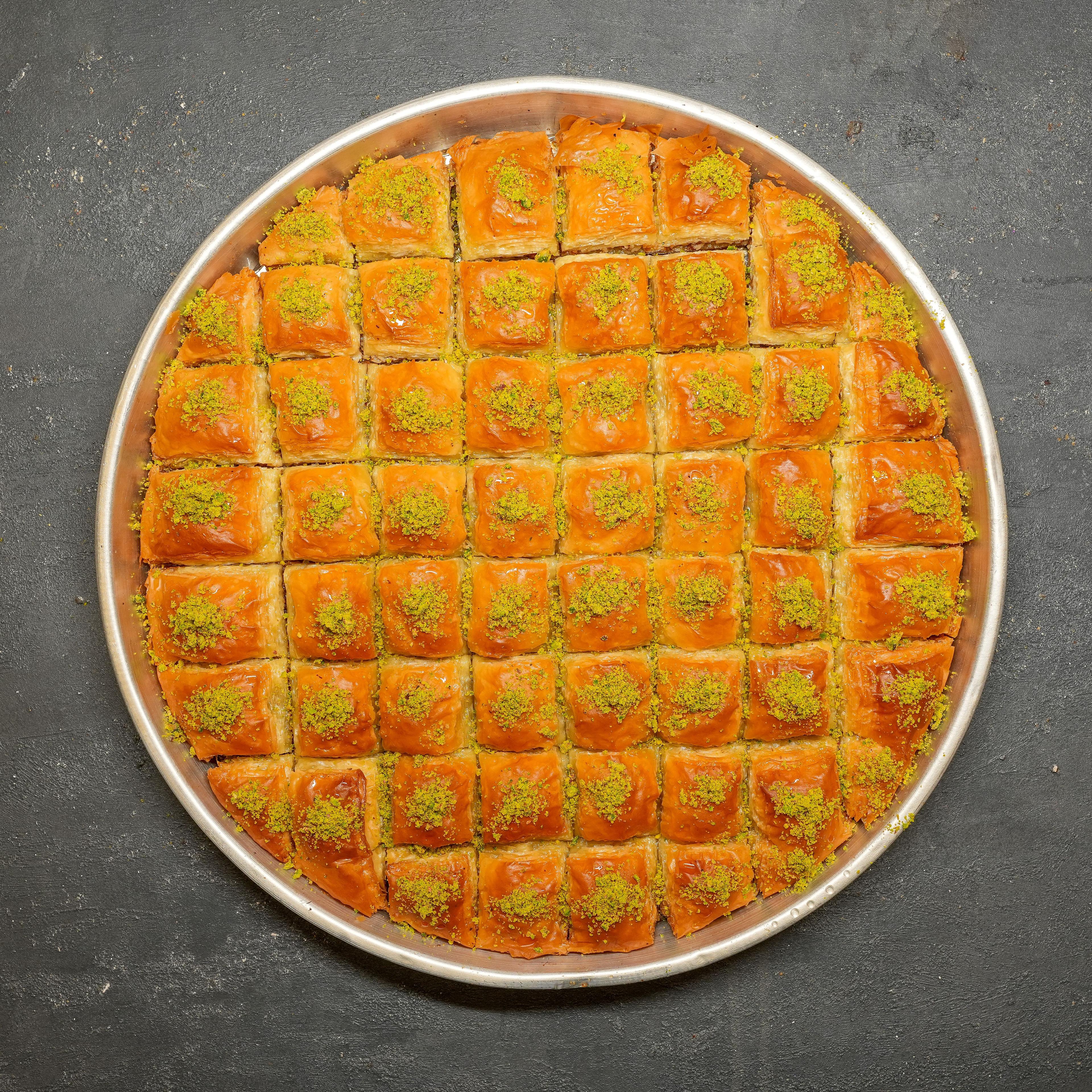 34 Cm Tepside Fıstıklı Klasik Baklava 2200 Gr