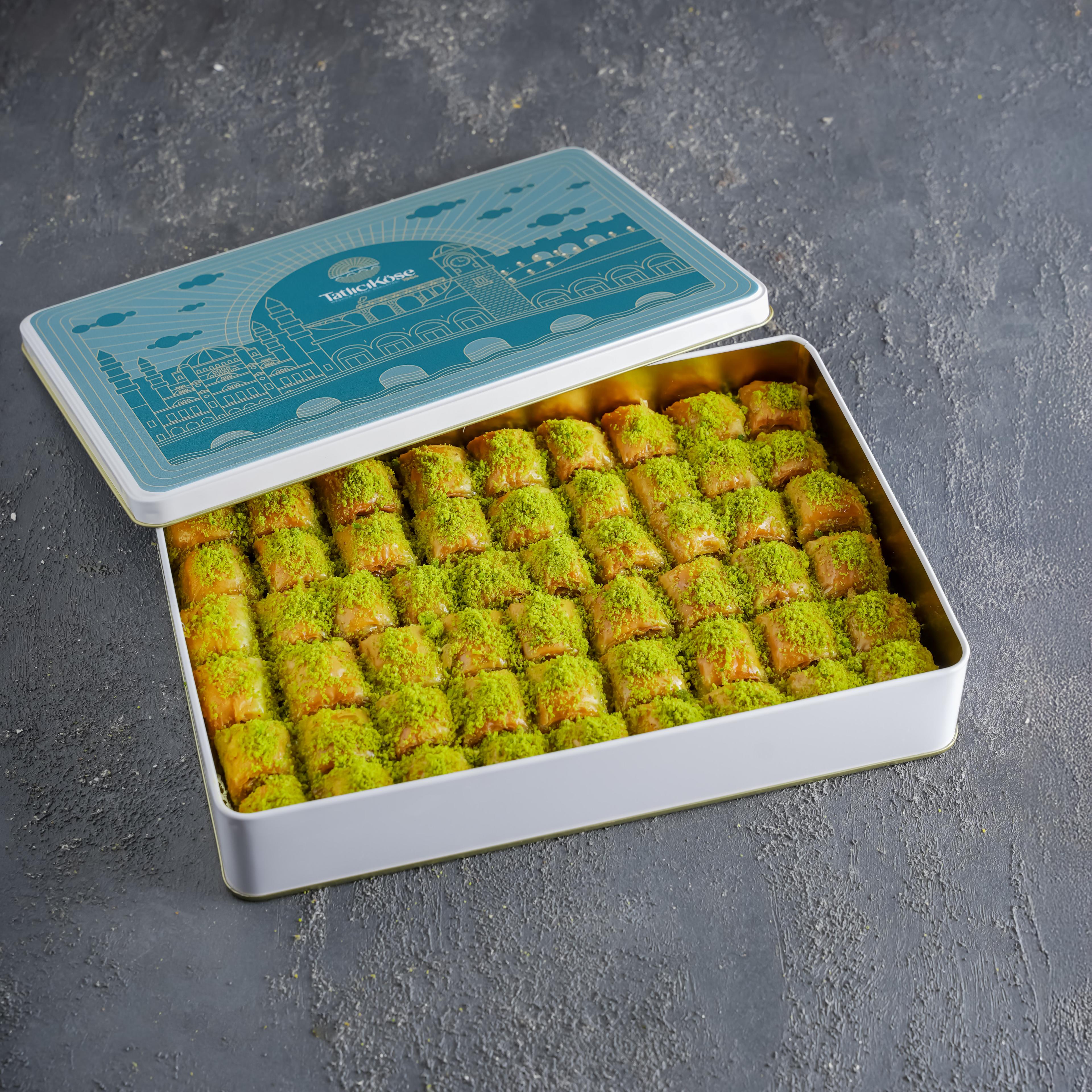 Hediyelik Adana Baklavası Metal Kutuda 1200 Gr