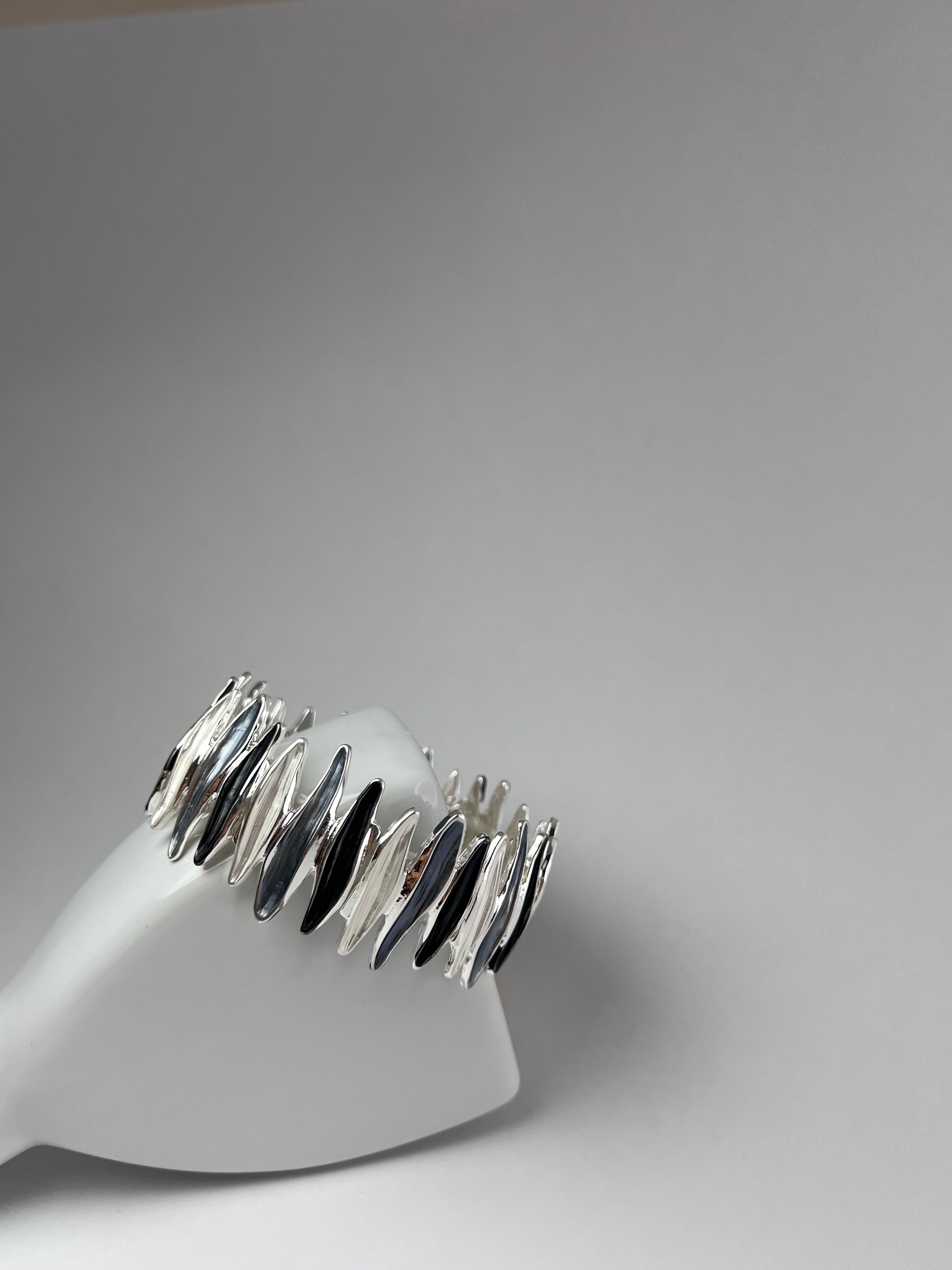 Ayarlanabilir Asimetrik Silver Bileklik BR0023