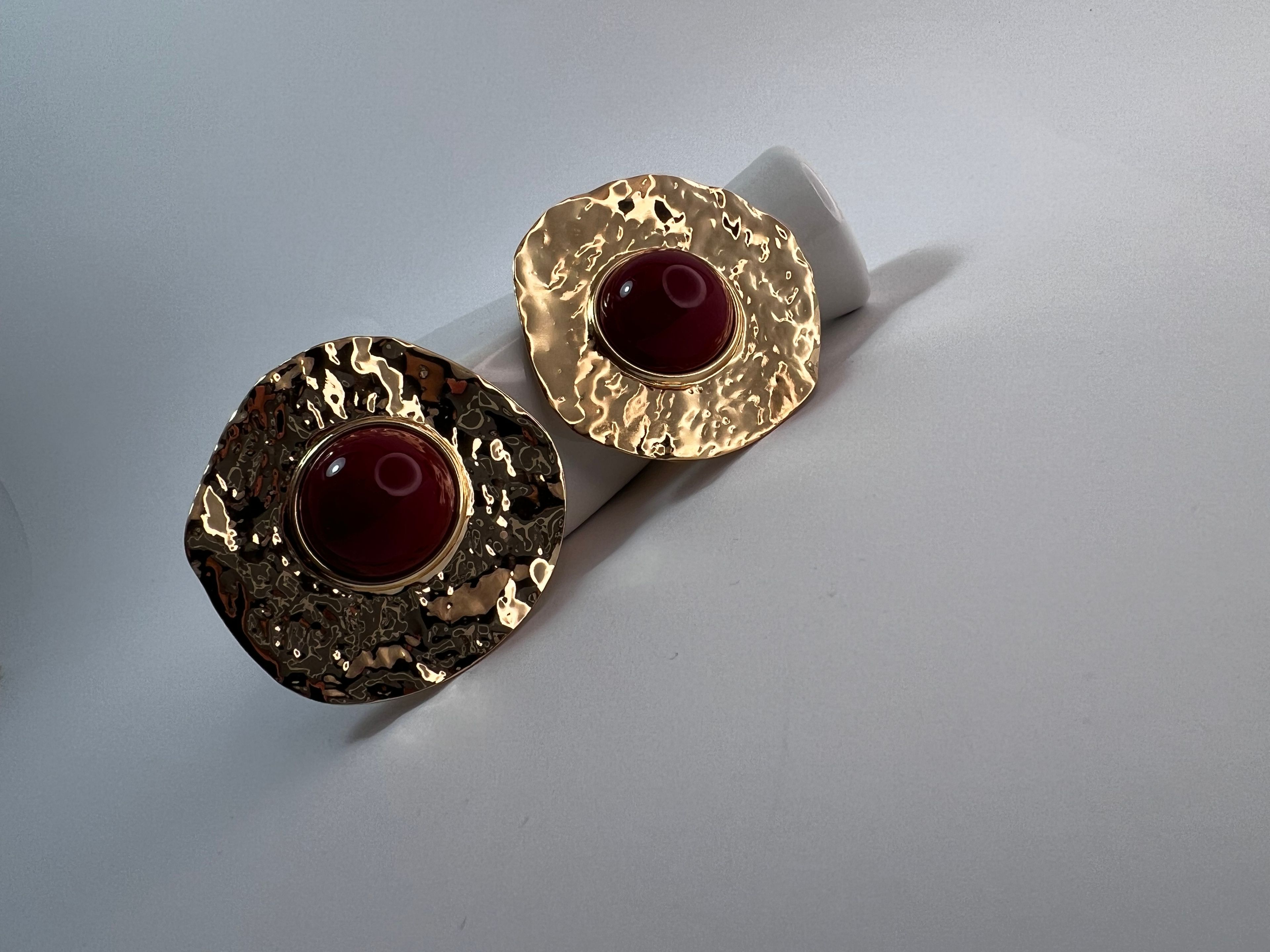 Bordo Detaylı Dövme Küpe EA0019
