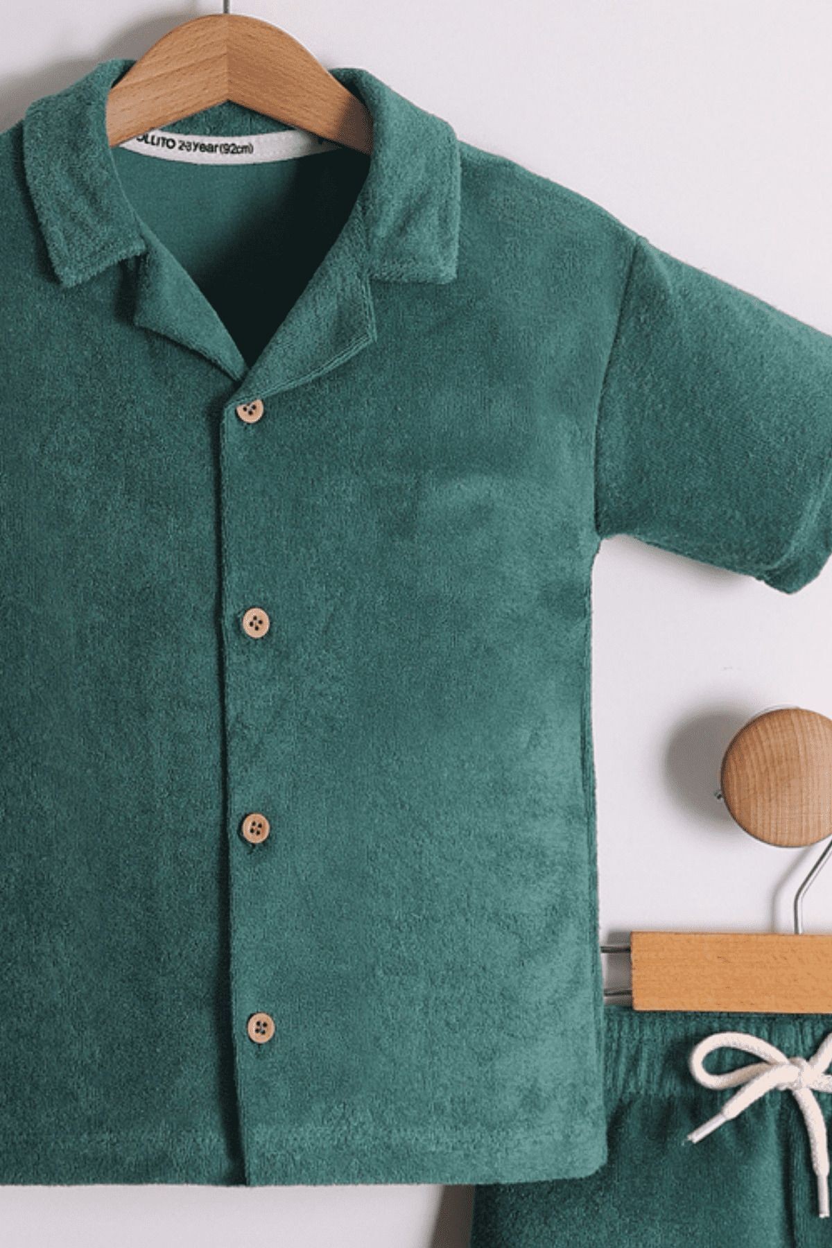 Erkek Çocuk Apaş Yaka Havlu Kumaş Benetton Yeşili Tişört - Şortlu 2'li Takım