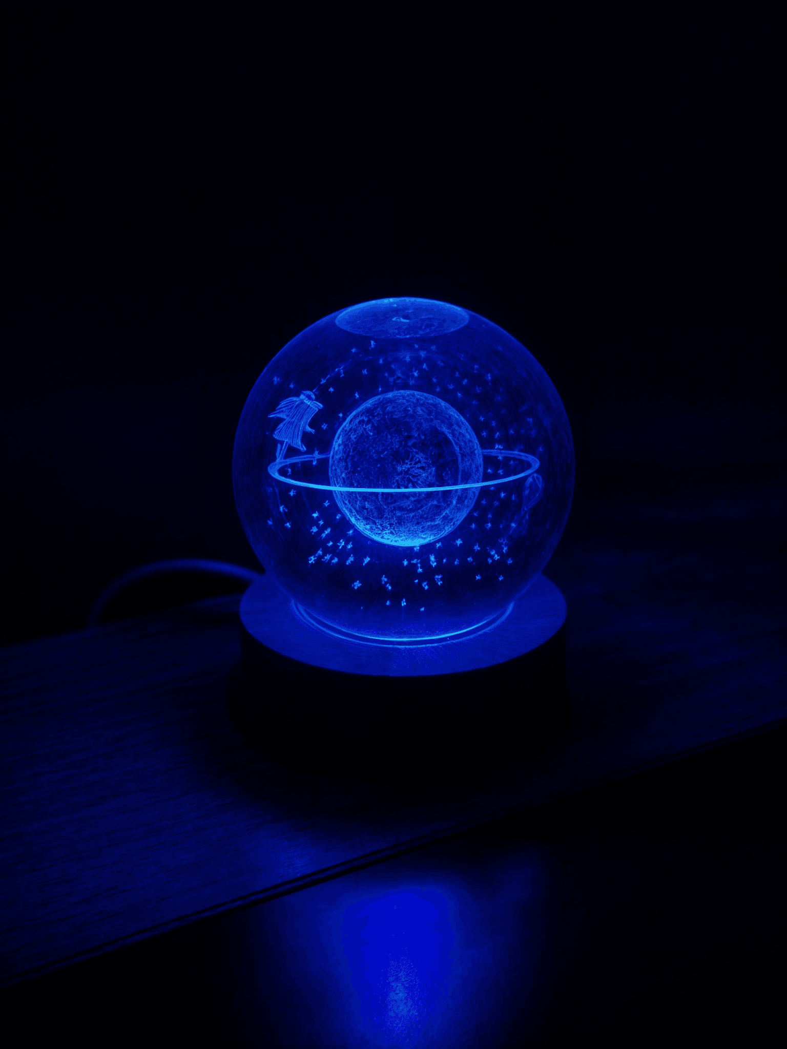 Renk Değiştiren RGB Led Işıklı Satürn Kız Cam Kar Küresi Kristal Gezegen Küre Sevgiliye Hediye