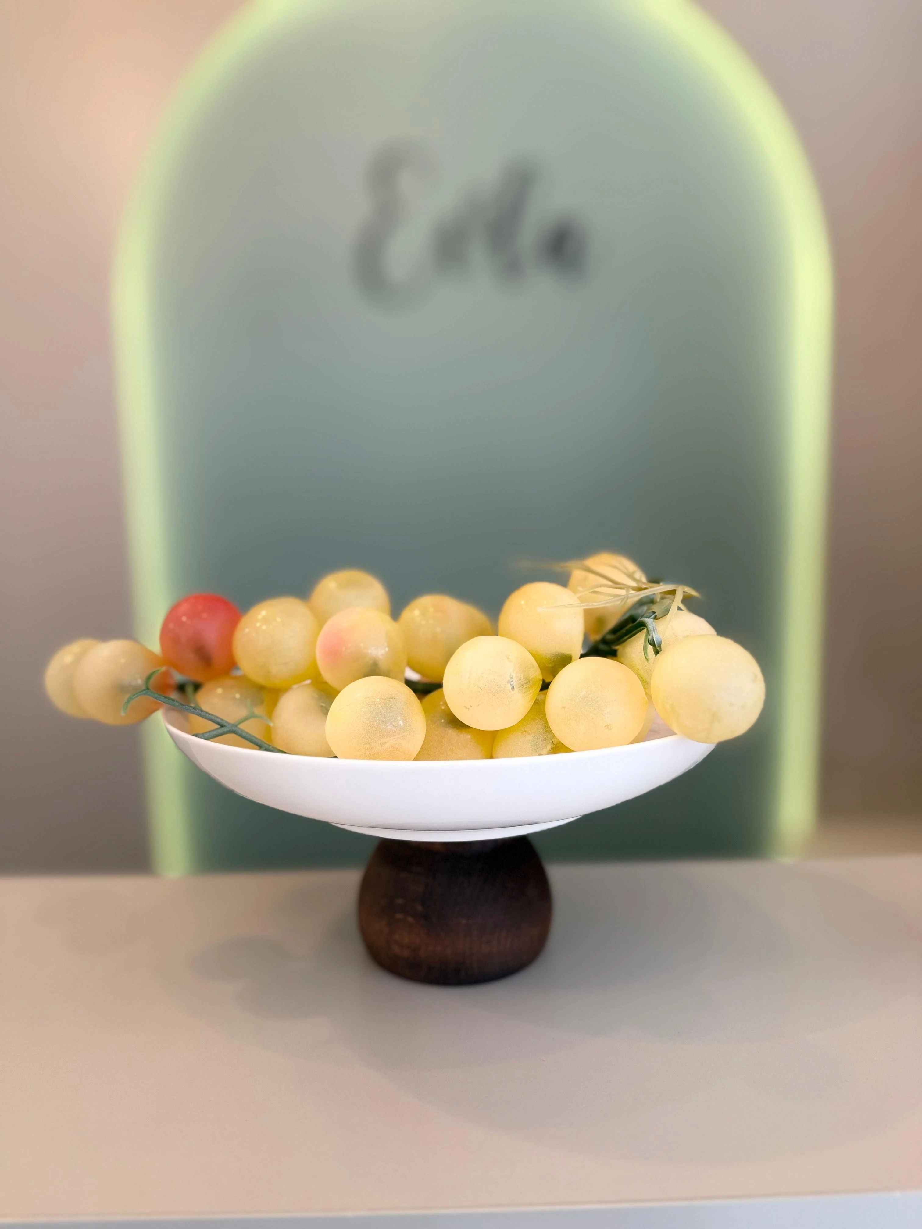 AHŞAP AYAKLI PORSELEN SUNUMLUK