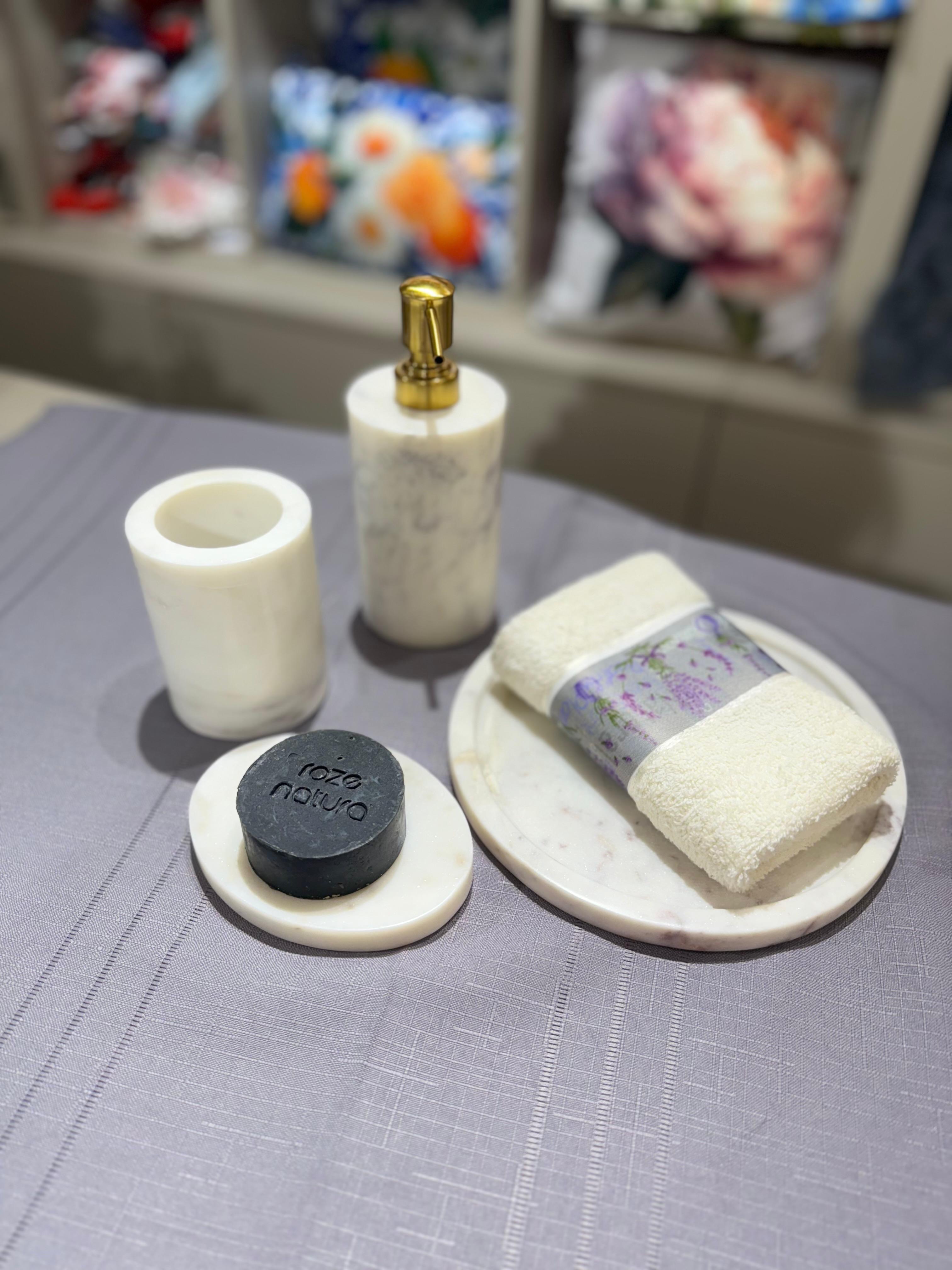 4 PARÇA BEYAZ MERMER BANYO SETİ