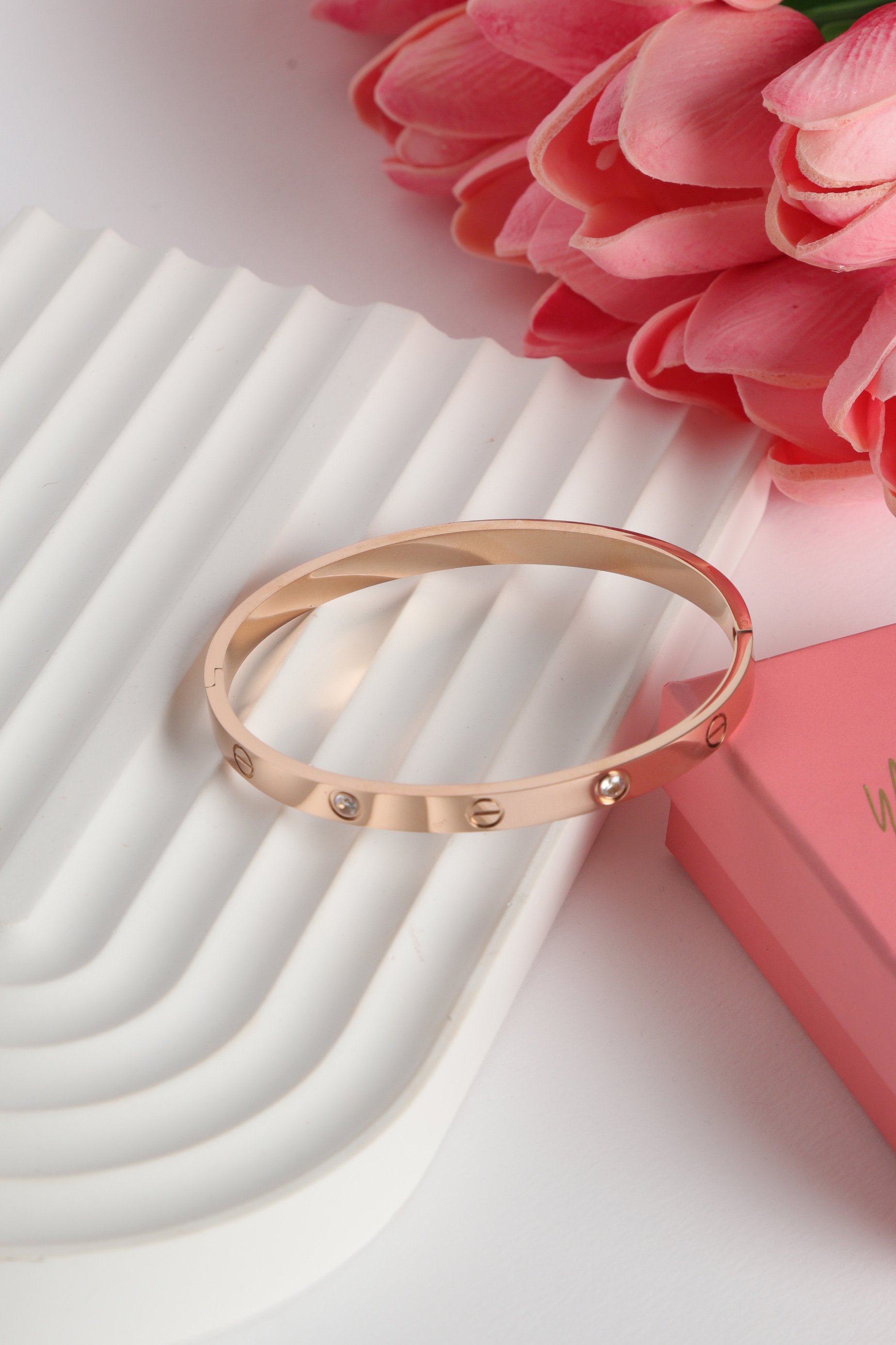 Neesa Çelik Marka Model Zirkon Taşlı Kelepçe Bileklik - Rose Gold