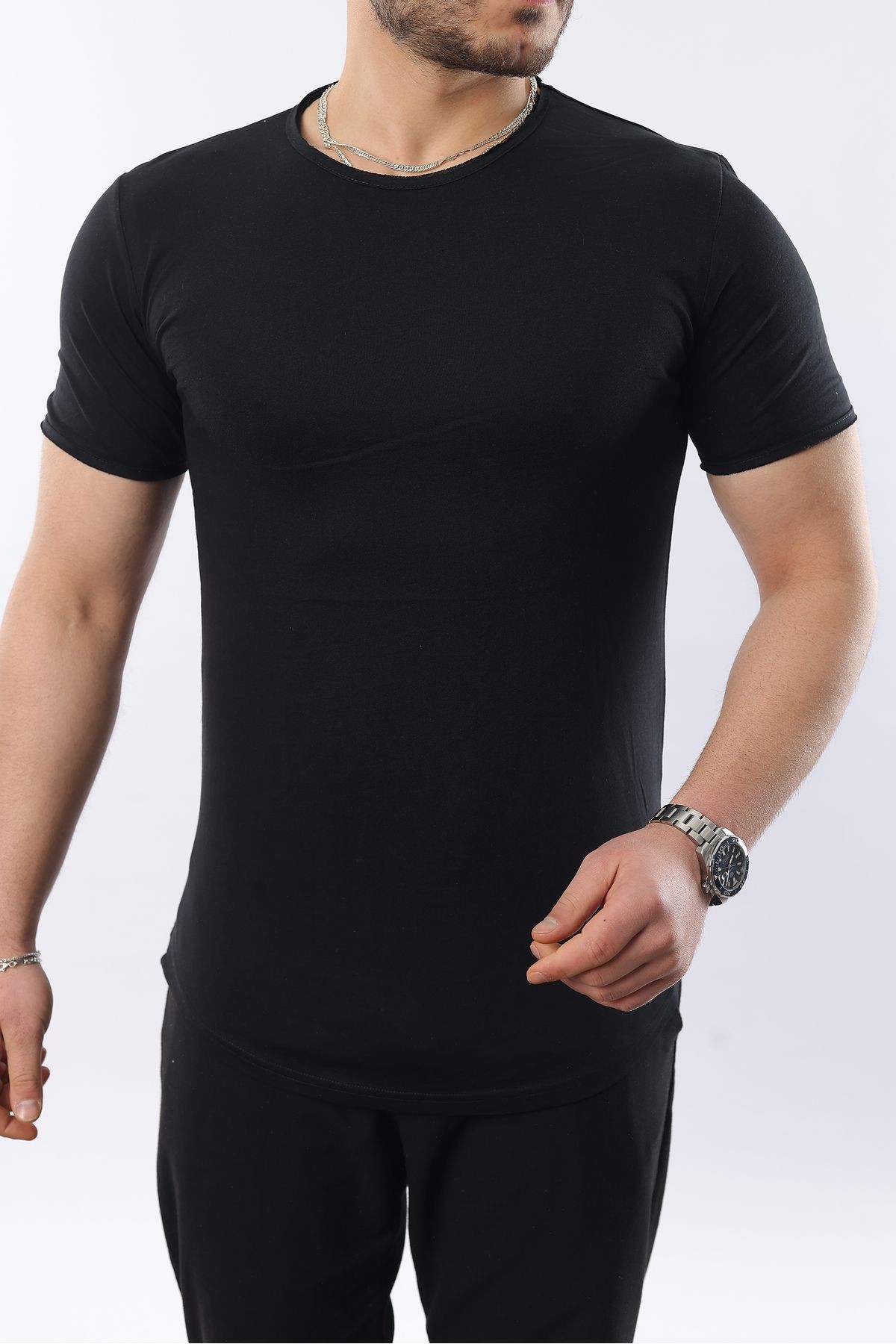 Erkek slim kalıp altı oval t-shirt