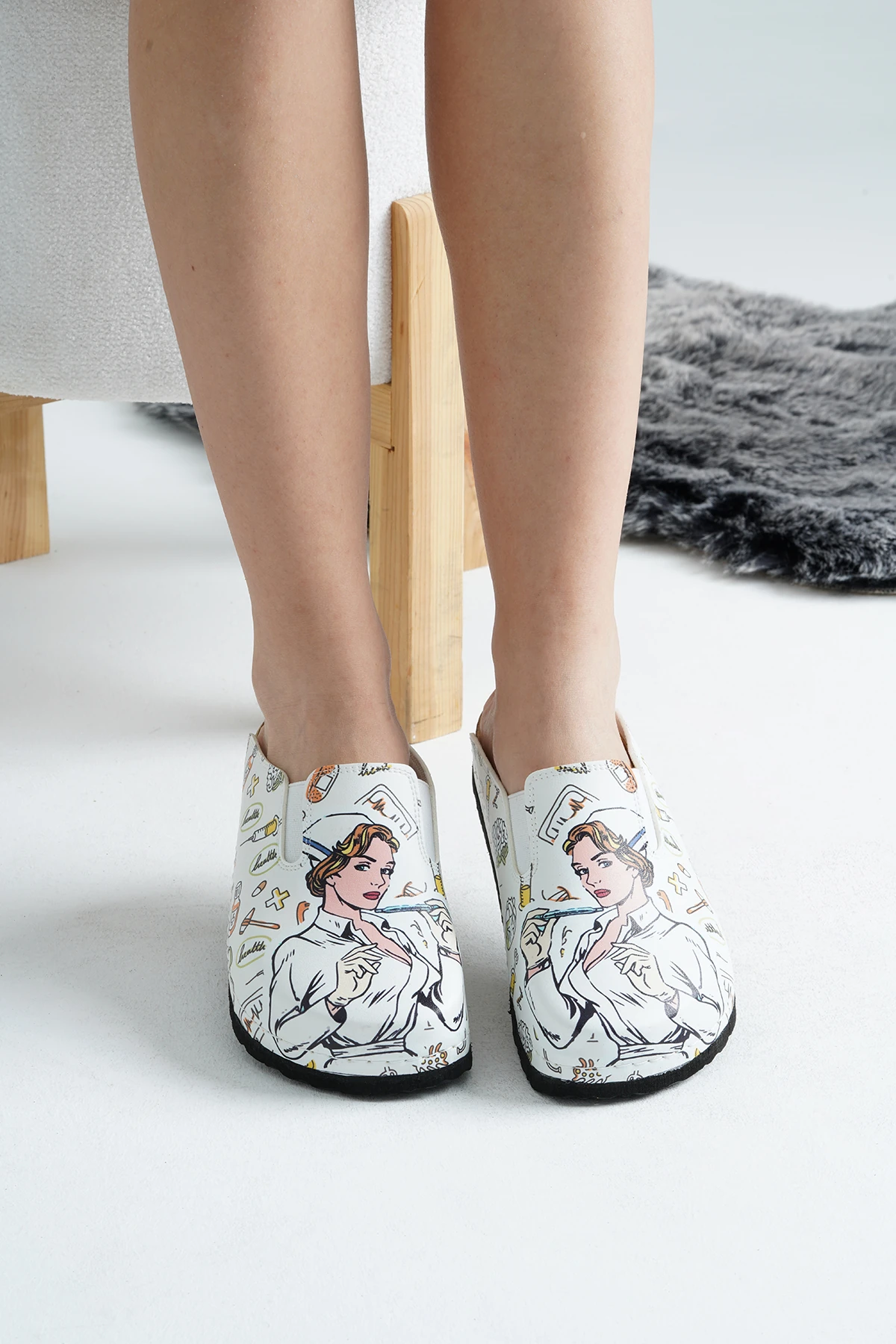 6292 Hemşire Baskılı Sabo Terlik