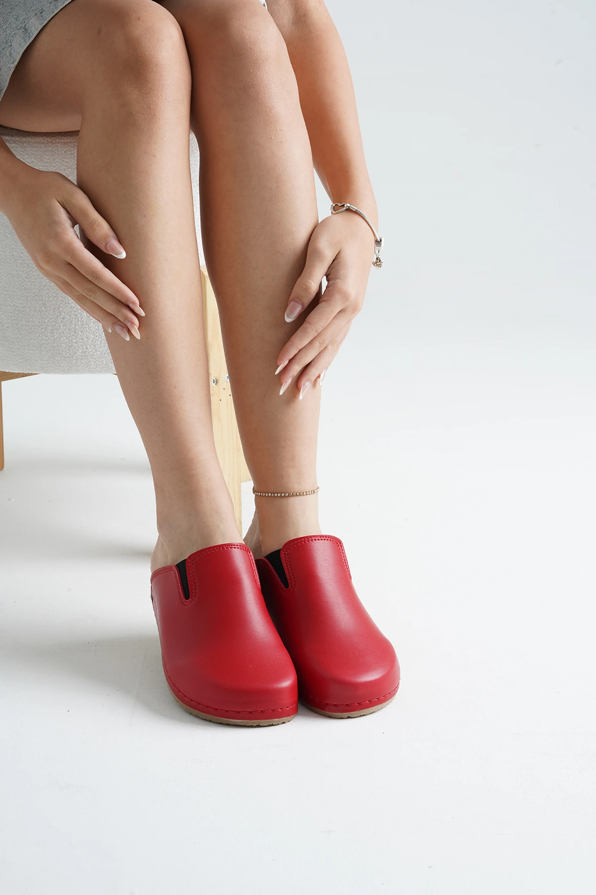 8136 Kırmızı Renkli Sek Konfort Terlik