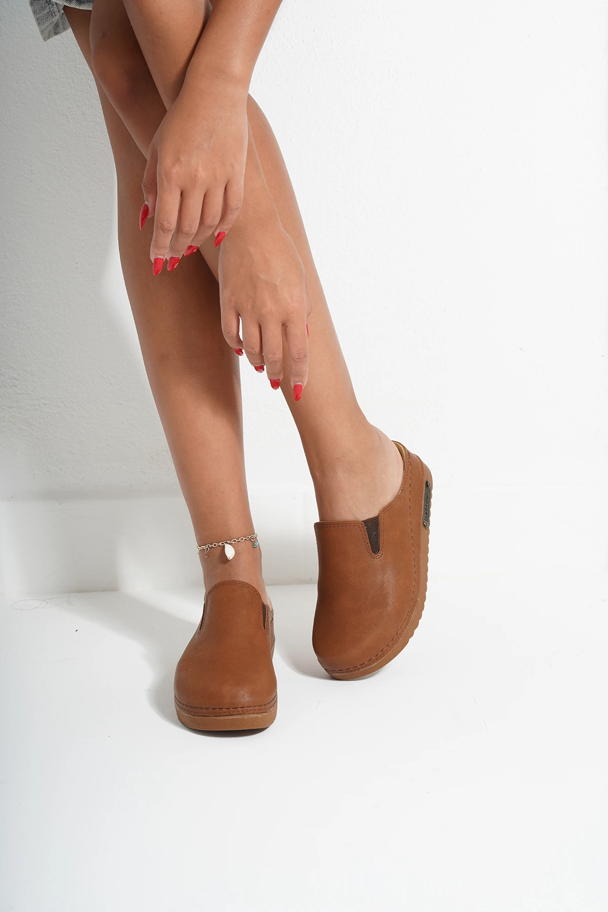 3212 Özel Seri Kahve Renkli Sek Anatomik Terlik