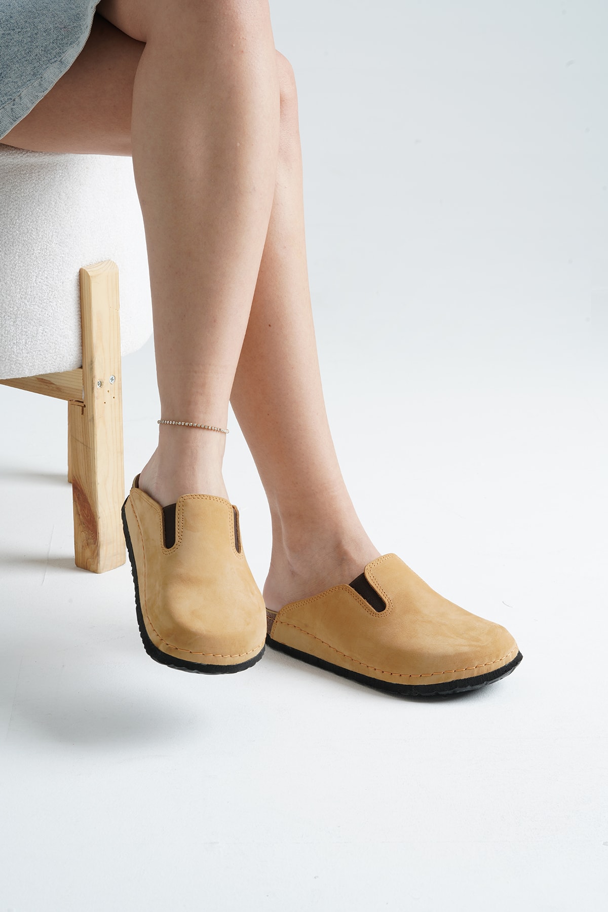 5106 Krem Renkli Hakiki Deri Sek Sabo Terlik