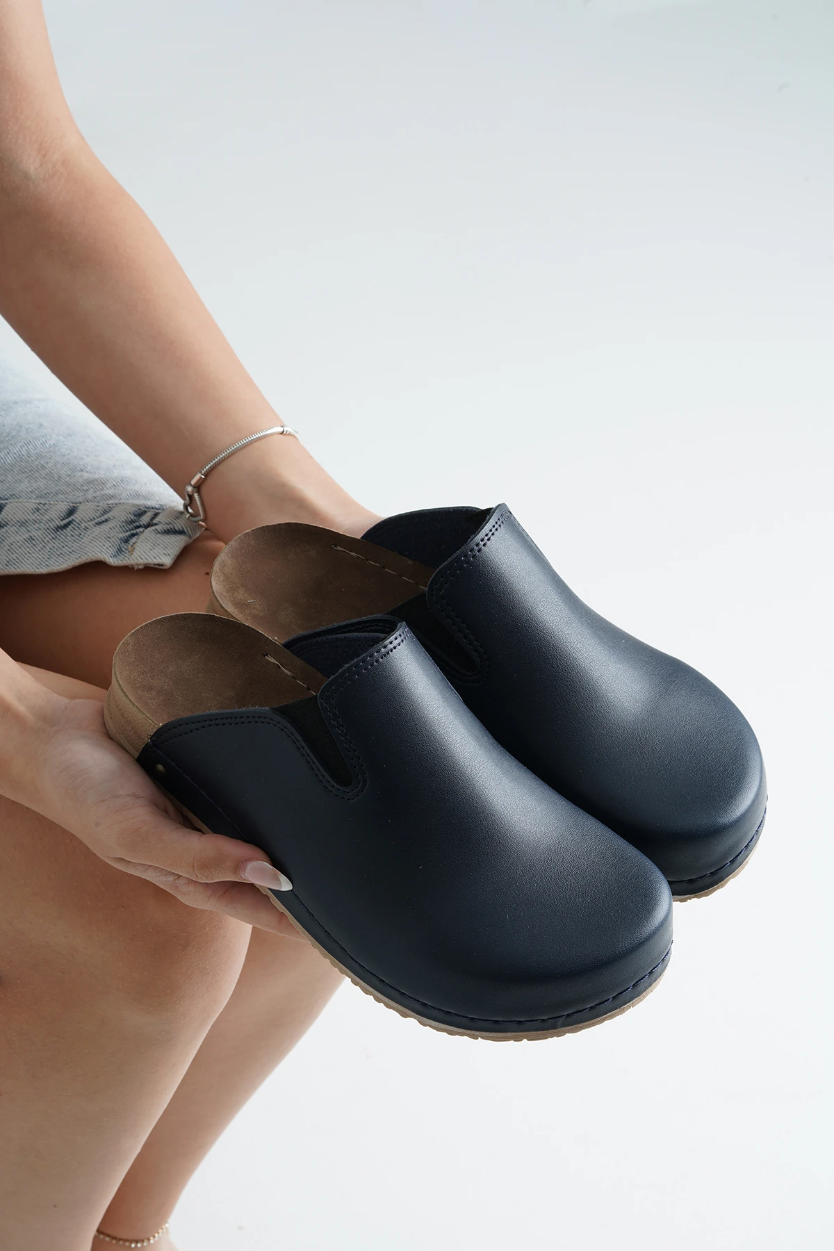 8132 Lacivert Renkli Sek Konfort Terlik