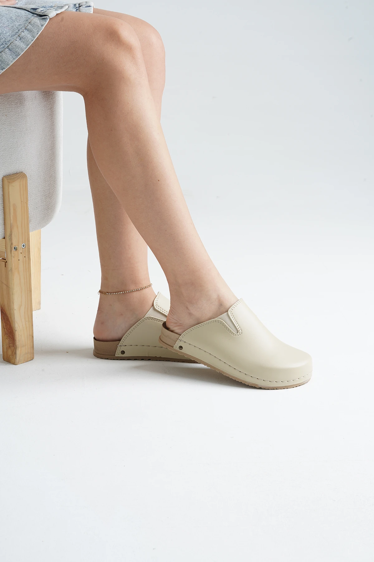 8134 Krem Renkli Sek Konfort Terlik